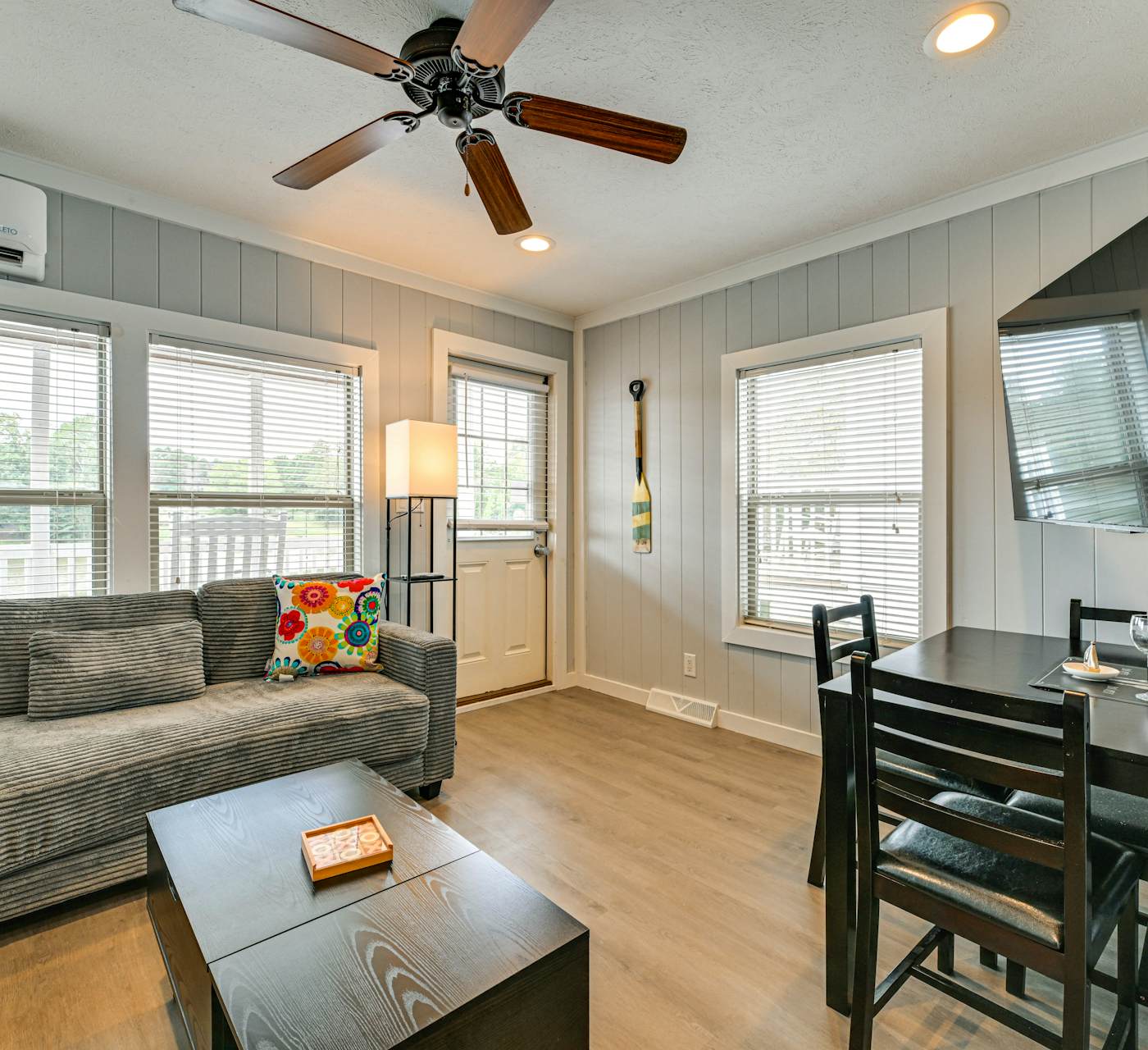Waterfront Living & Resort Perks! Lake Norman Stay