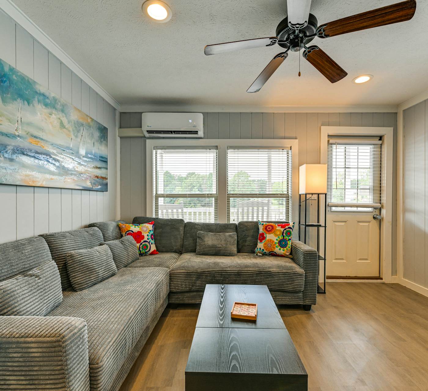 Waterfront Living & Resort Perks! Lake Norman Stay