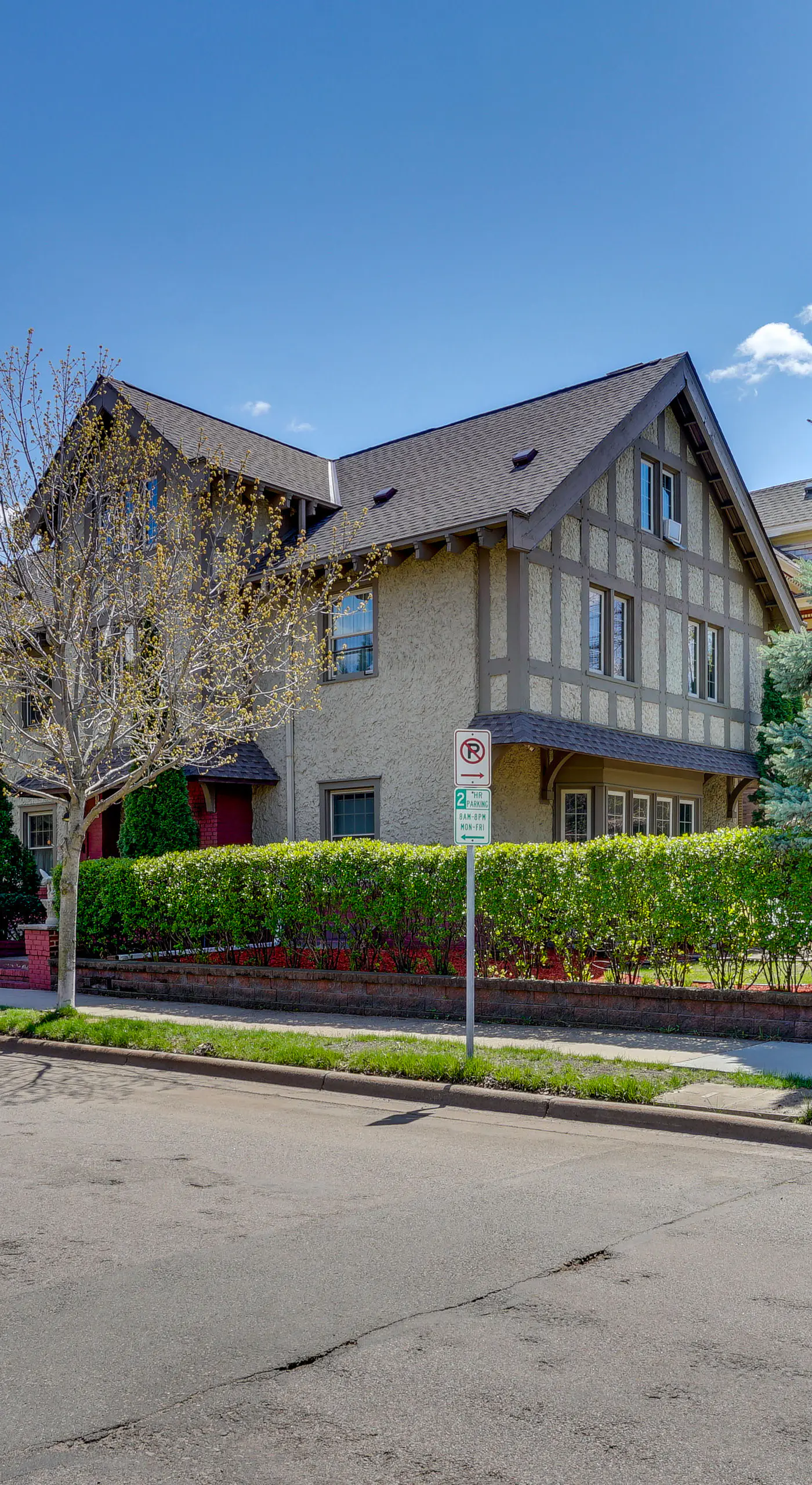 2 Mi to Dtwn Minneapolis: Lowry Hill Apt w/ Patio