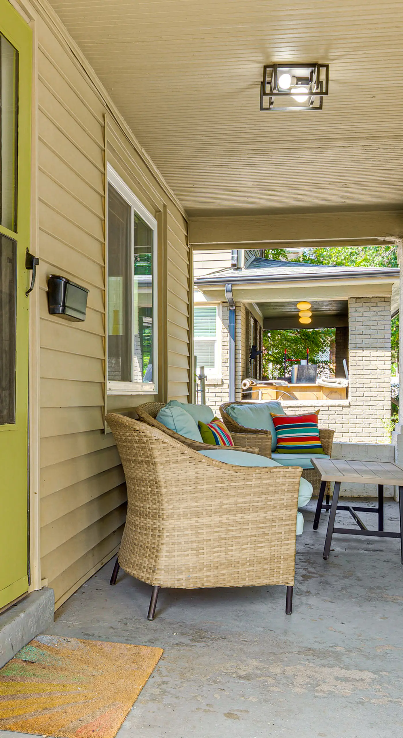 Private Porch! Charming Stay 6 Mi to Arrowhead