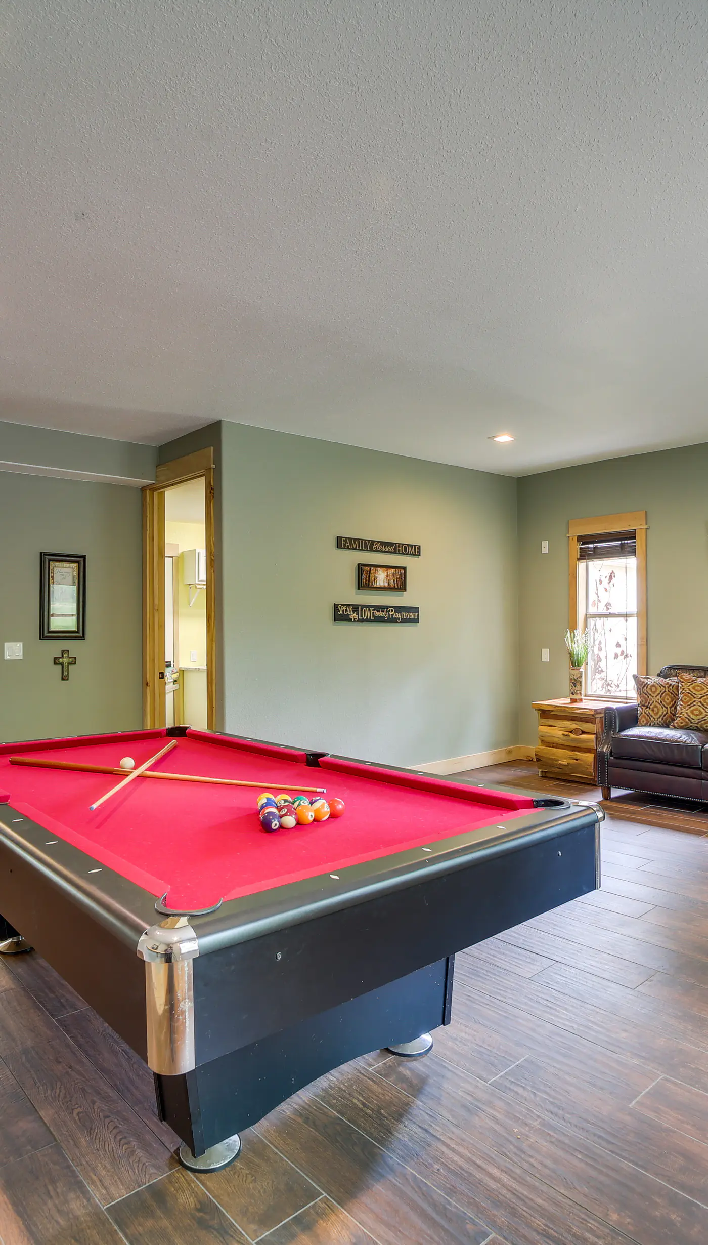 Hot Tub, Game Room & More! Lakefront Home in Afton