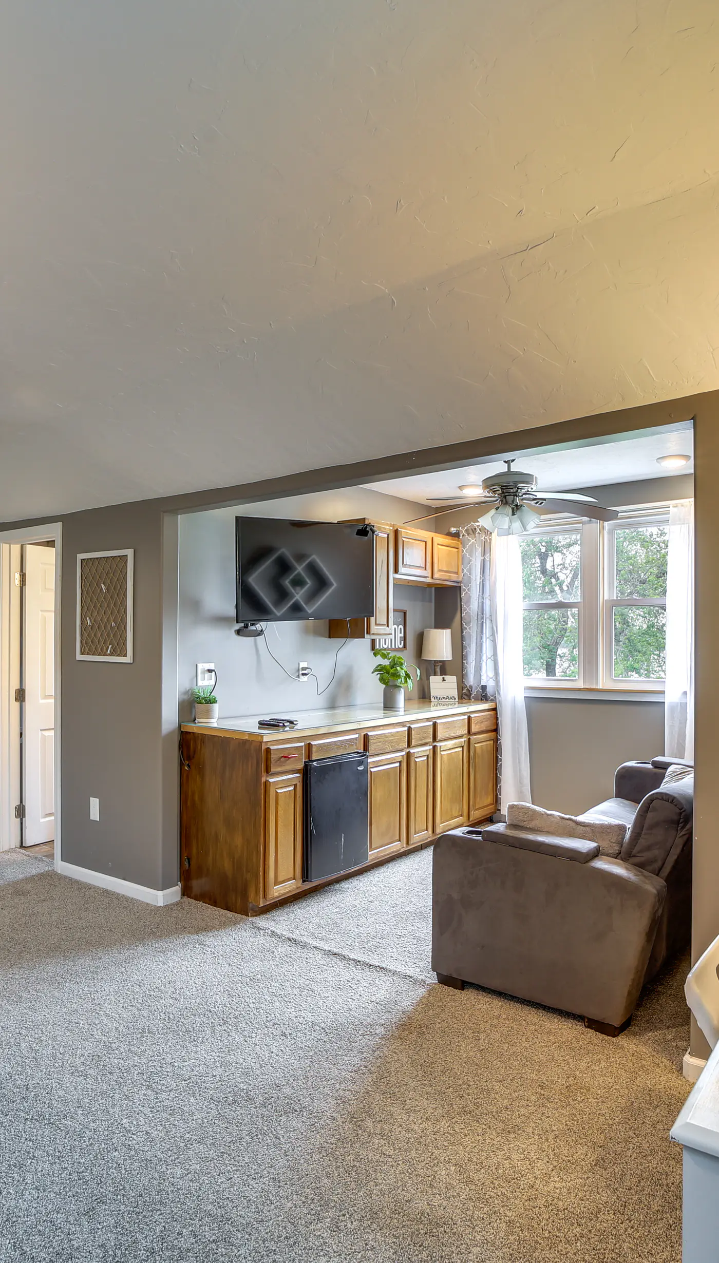 Hot Tub, Game Room & More! Lakefront Home in Afton