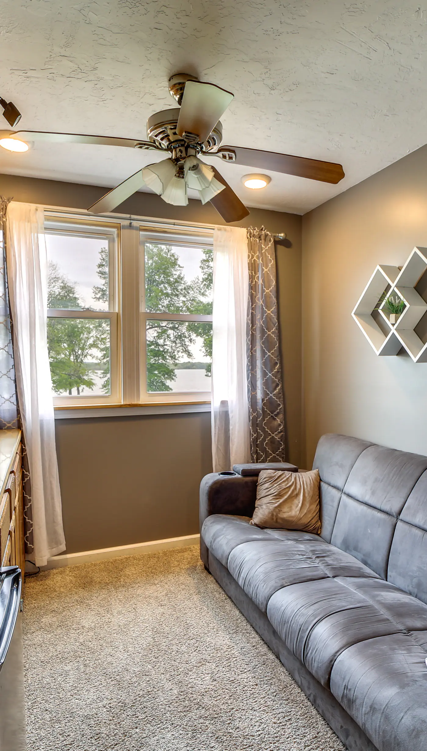 Hot Tub, Game Room & More! Lakefront Home in Afton