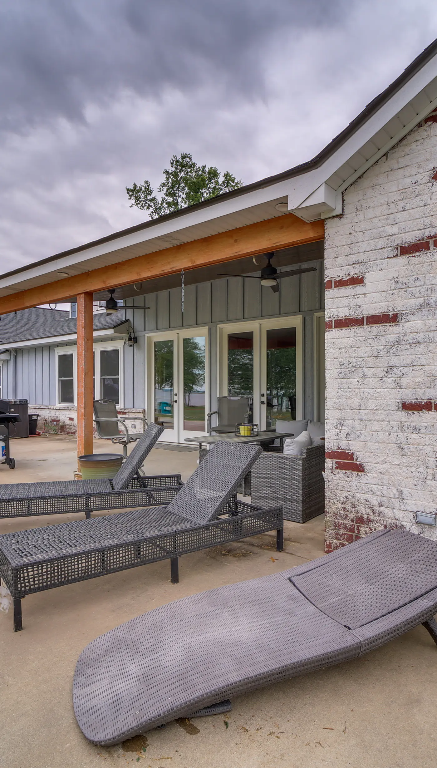 Hot Tub, Game Room & More! Lakefront Home in Afton
