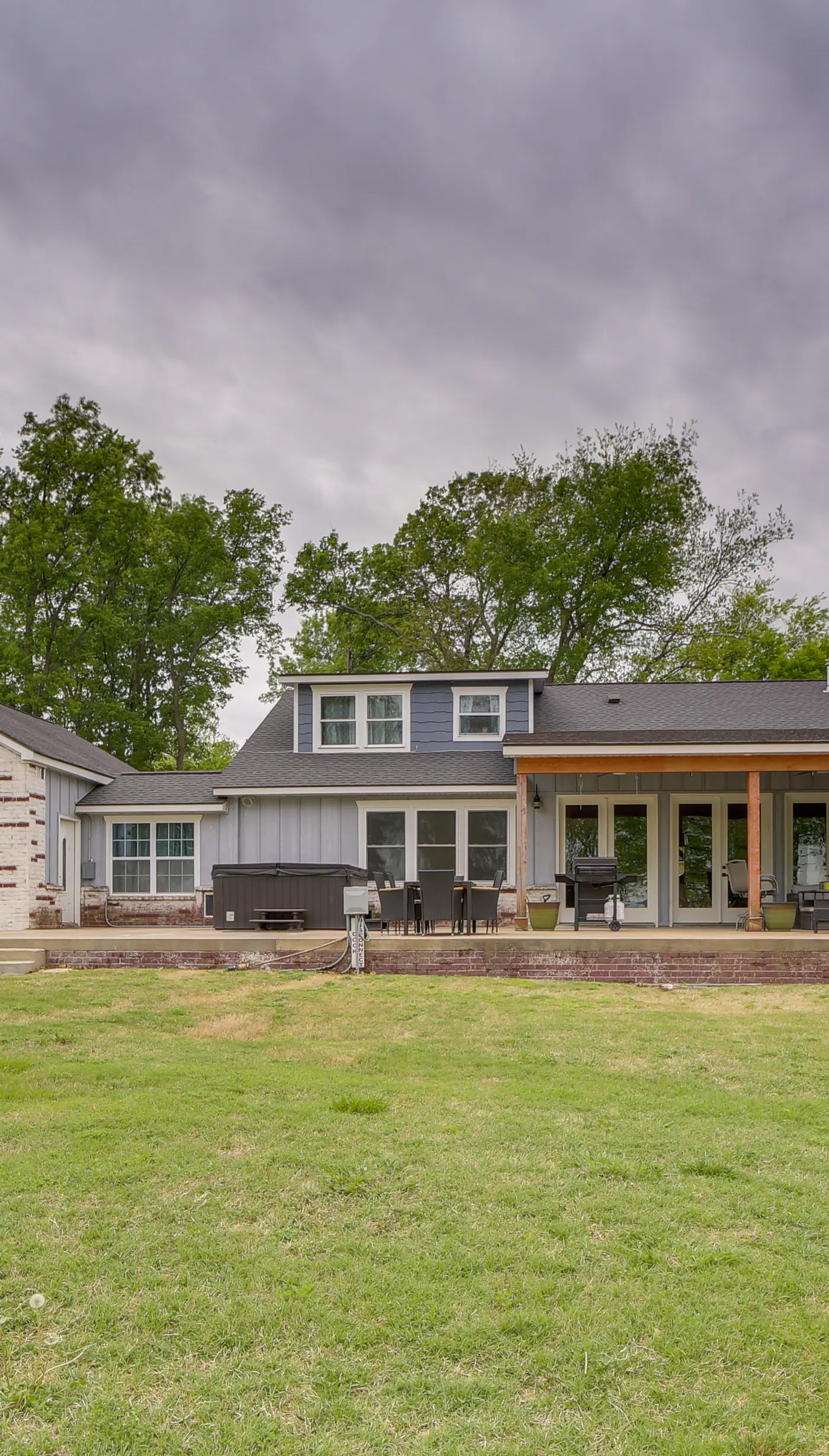 Hot Tub, Game Room & More! Lakefront Home in Afton