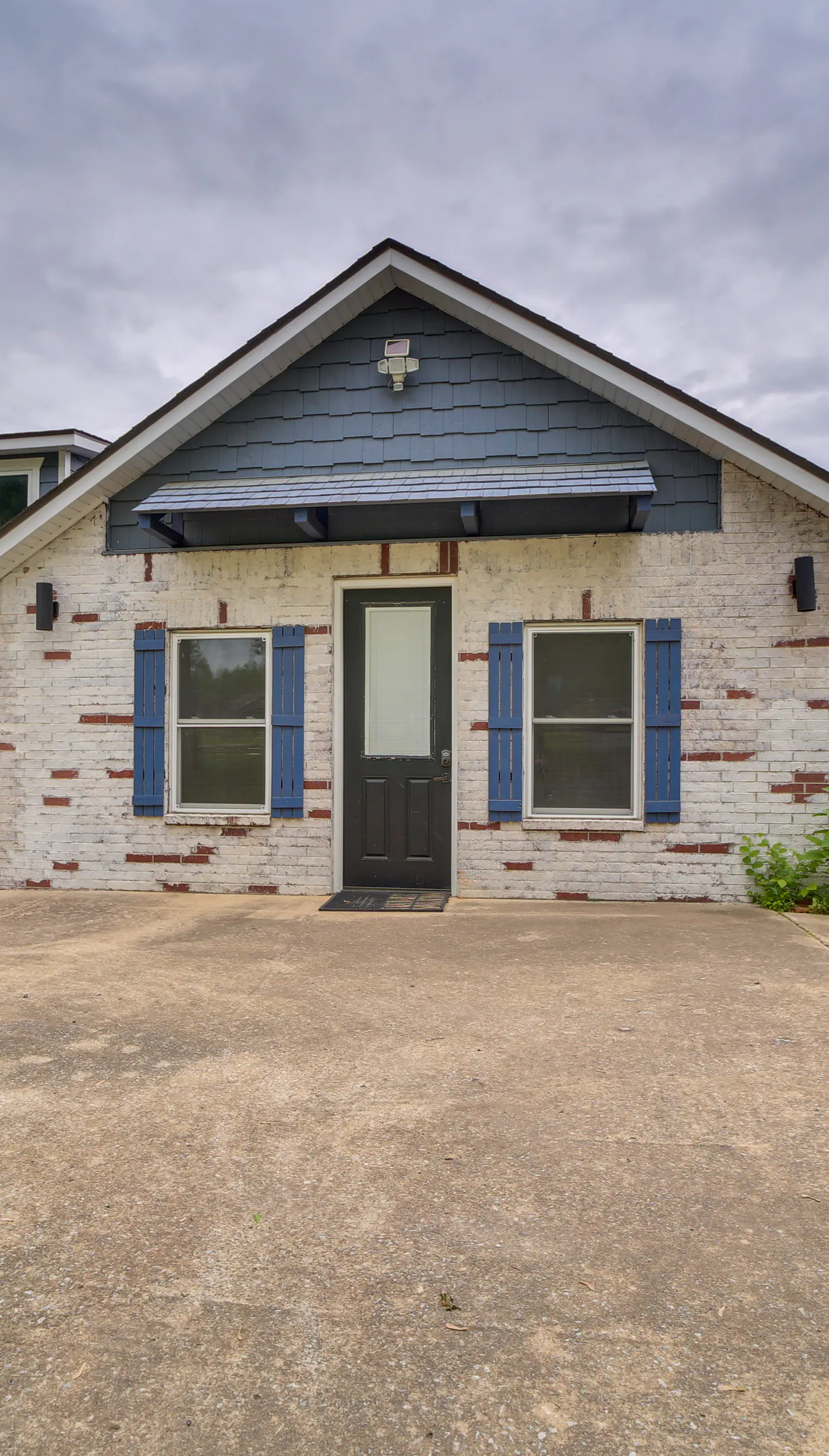 Hot Tub, Game Room & More! Lakefront Home in Afton