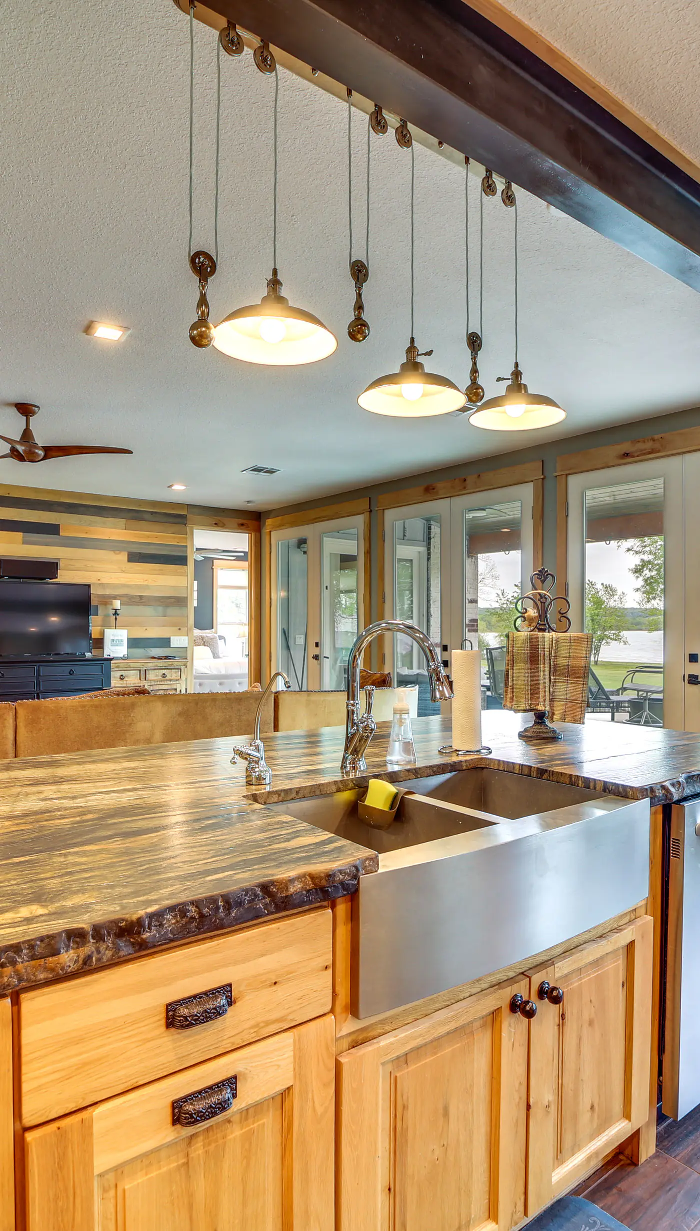 Hot Tub, Game Room & More! Lakefront Home in Afton