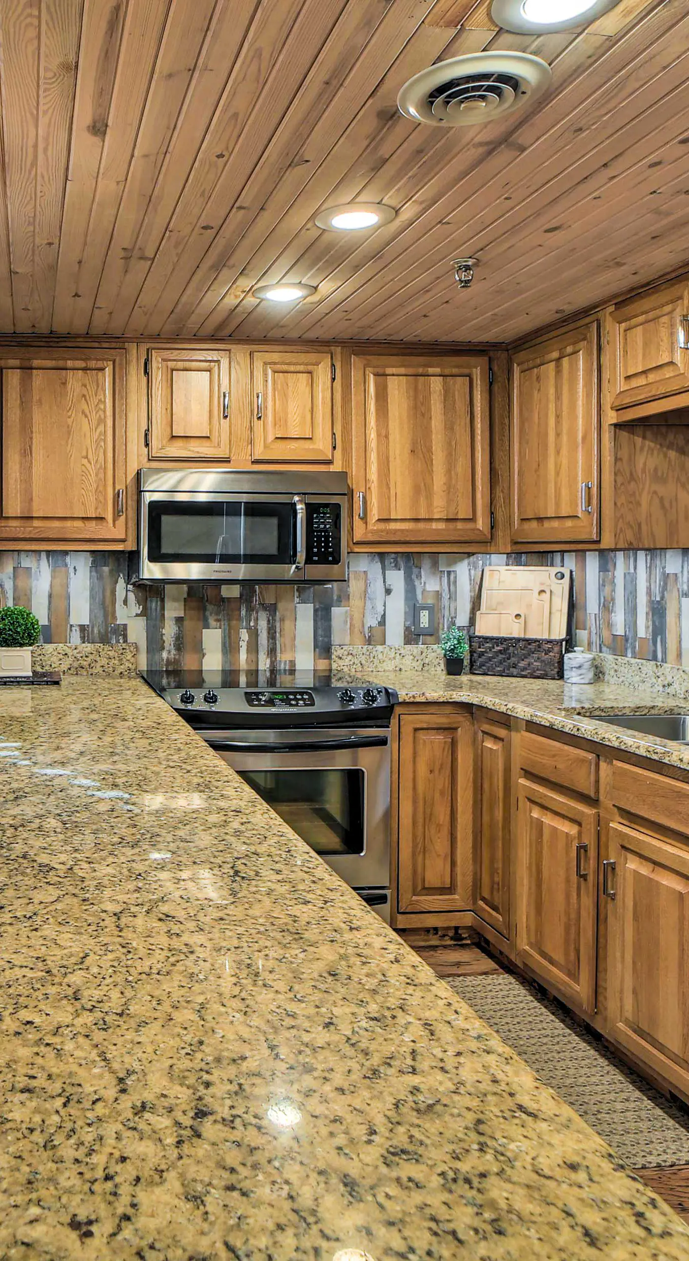 Balcony w/ Hot Tub: Monkey Island Vacation Rental!