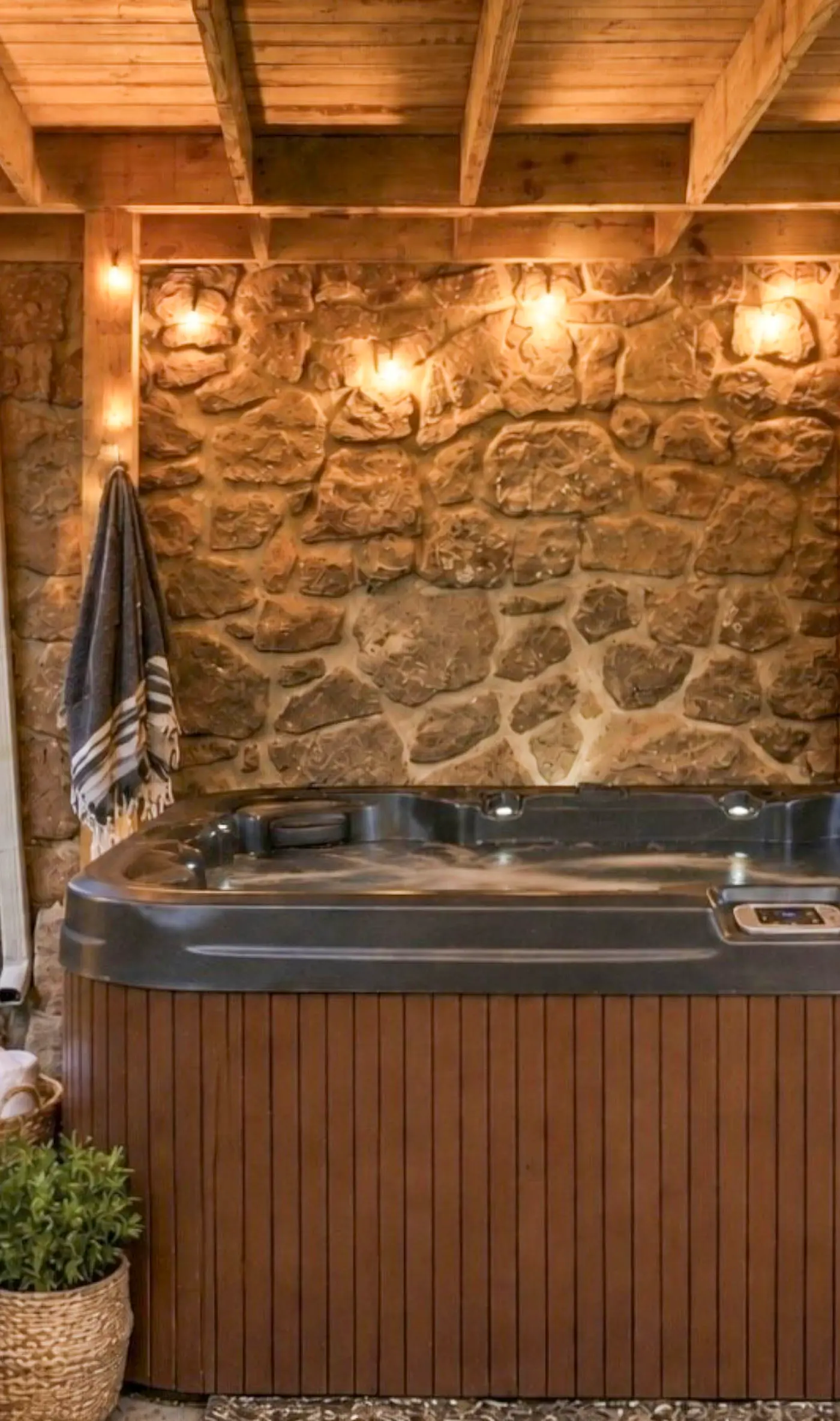 Hot Tub + Game Room! Luxe Monkey Island Escape