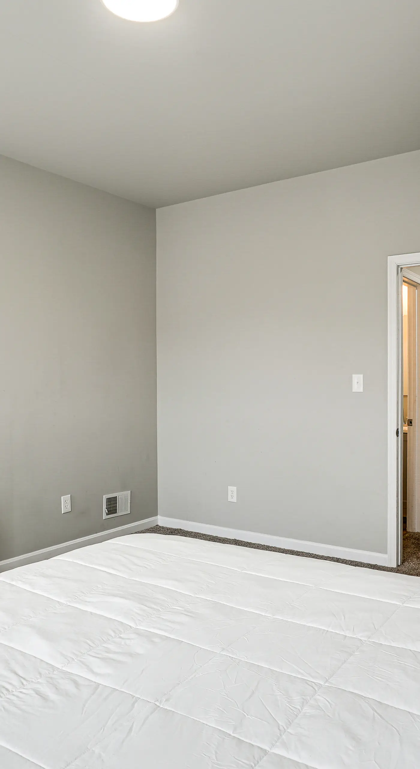 Pet-Friendly 3BR Rowhouse: Walk to Patterson Park!