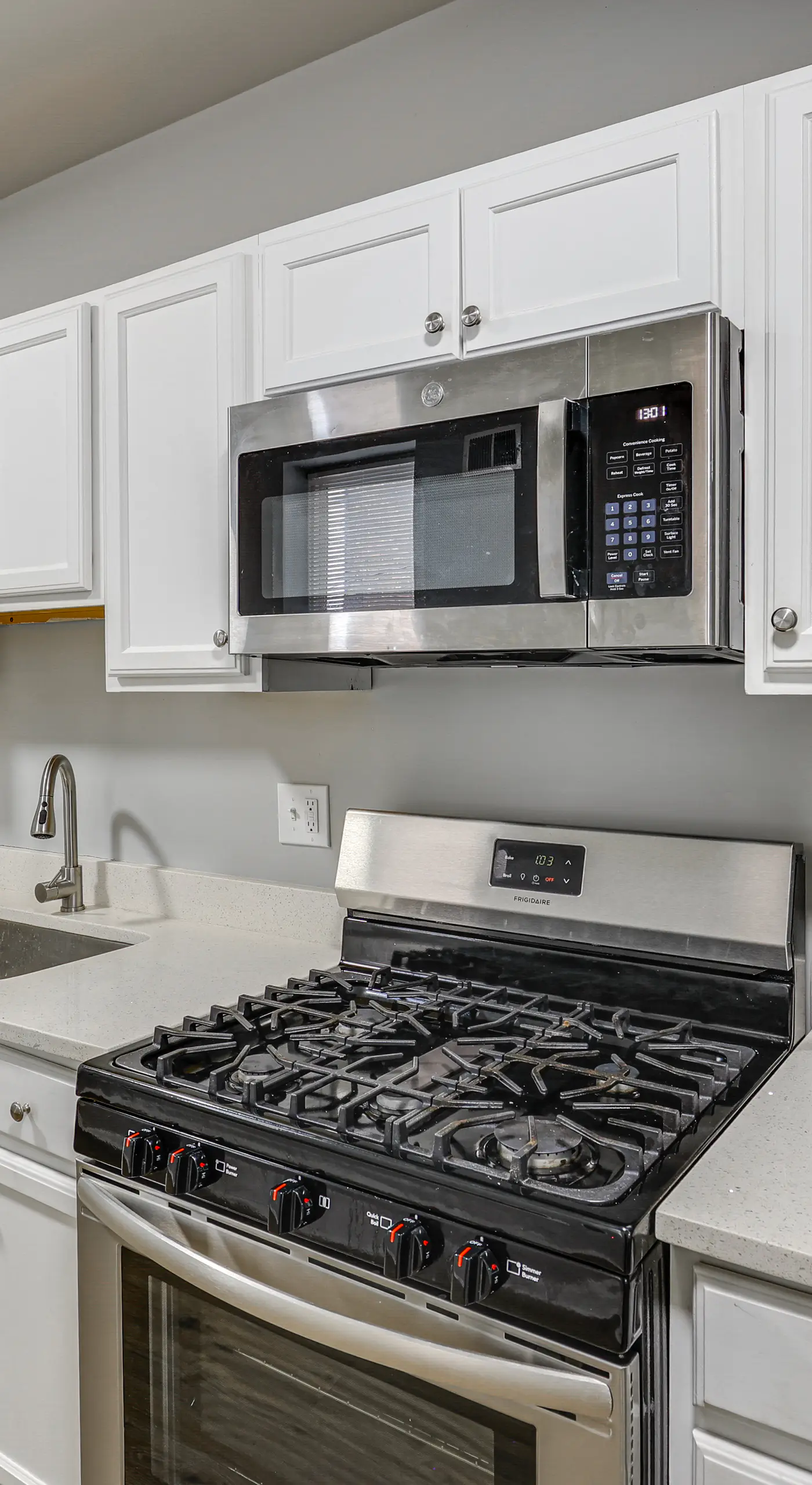 Pet-Friendly 3BR Rowhouse: Walk to Patterson Park!