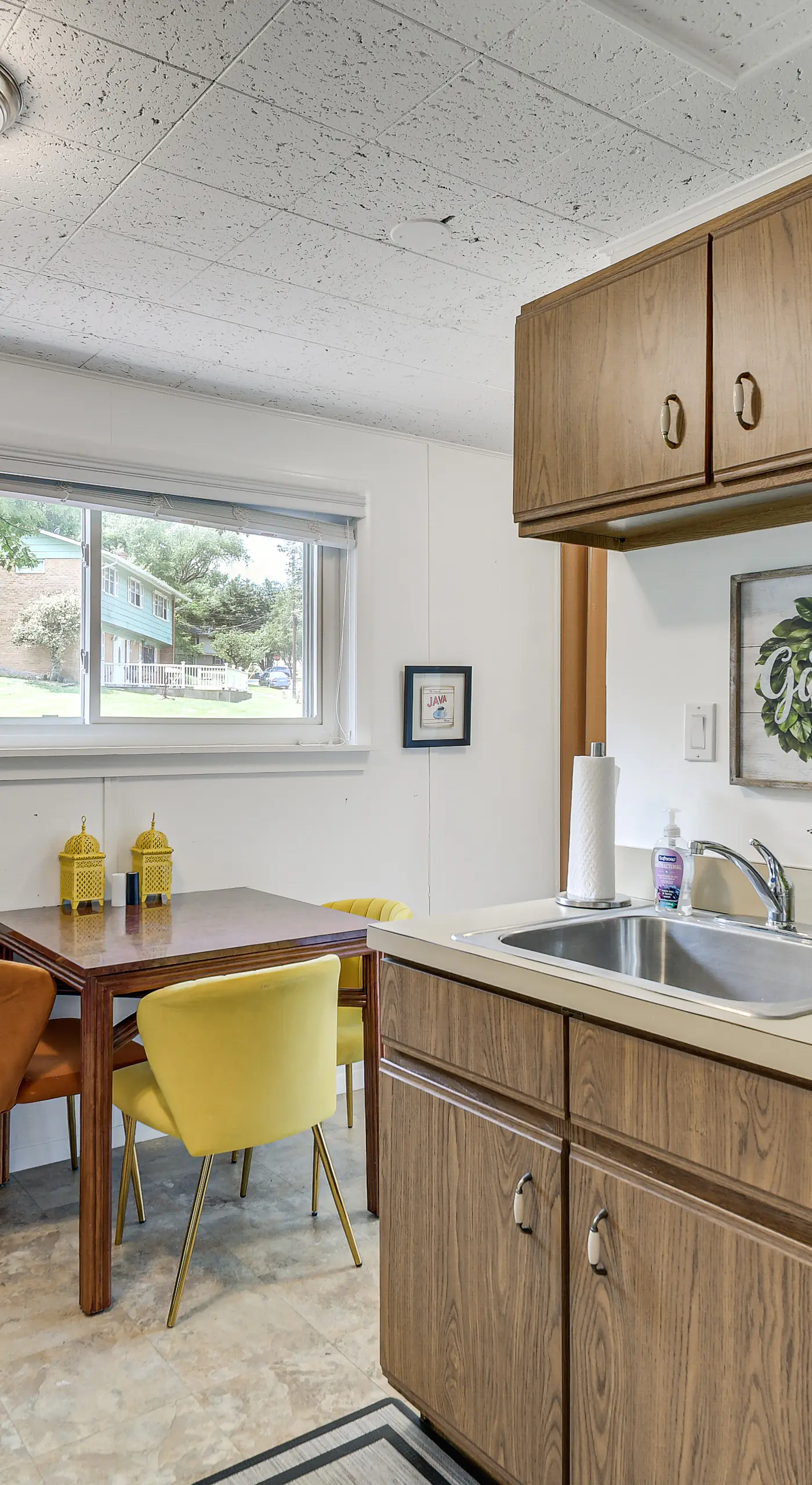 3 Mi to Dtwn Silver Spring: Convenient DC Area Apt