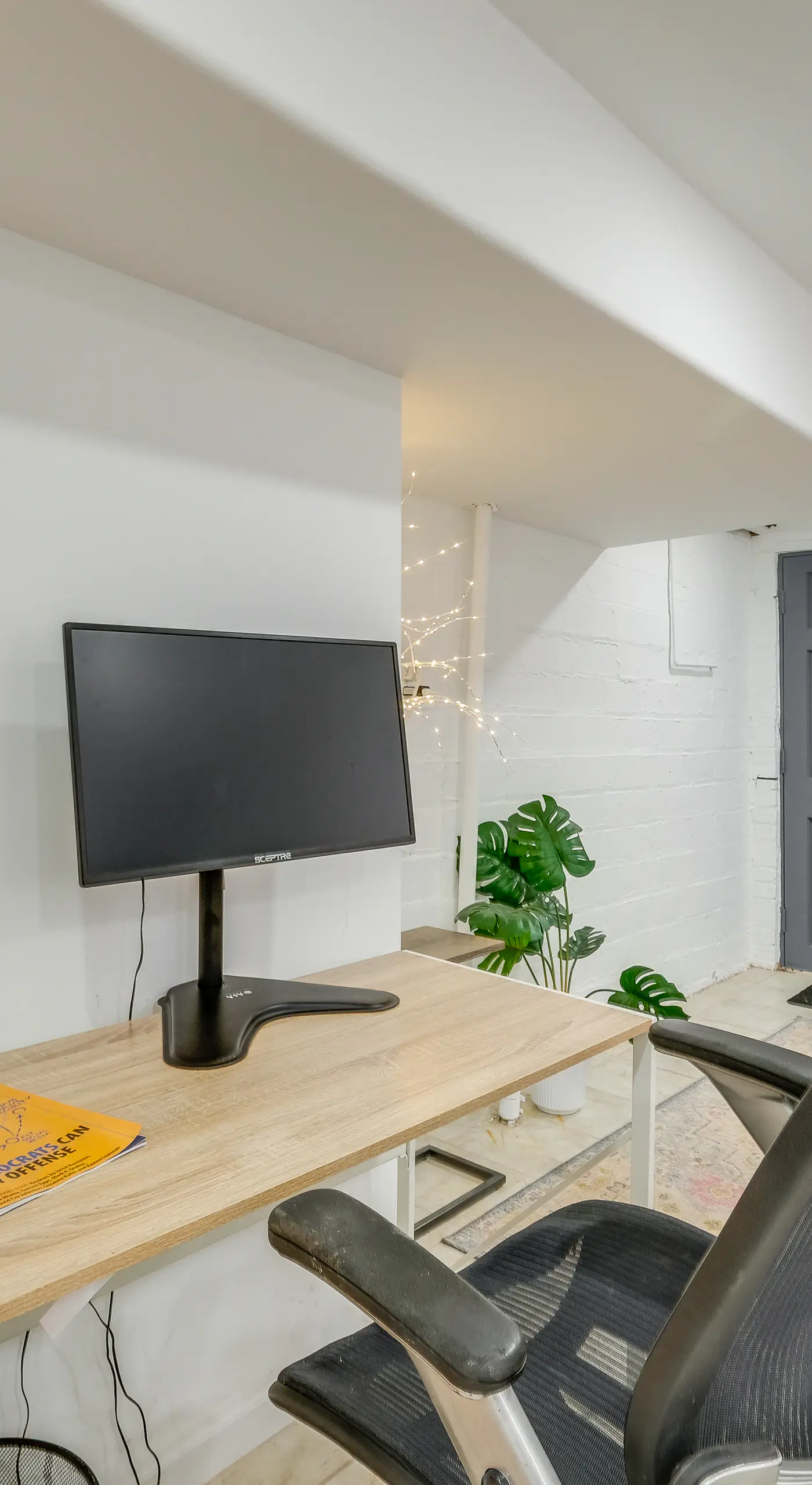 1 Mi to the Metro! Centrally Located Apt Near DC