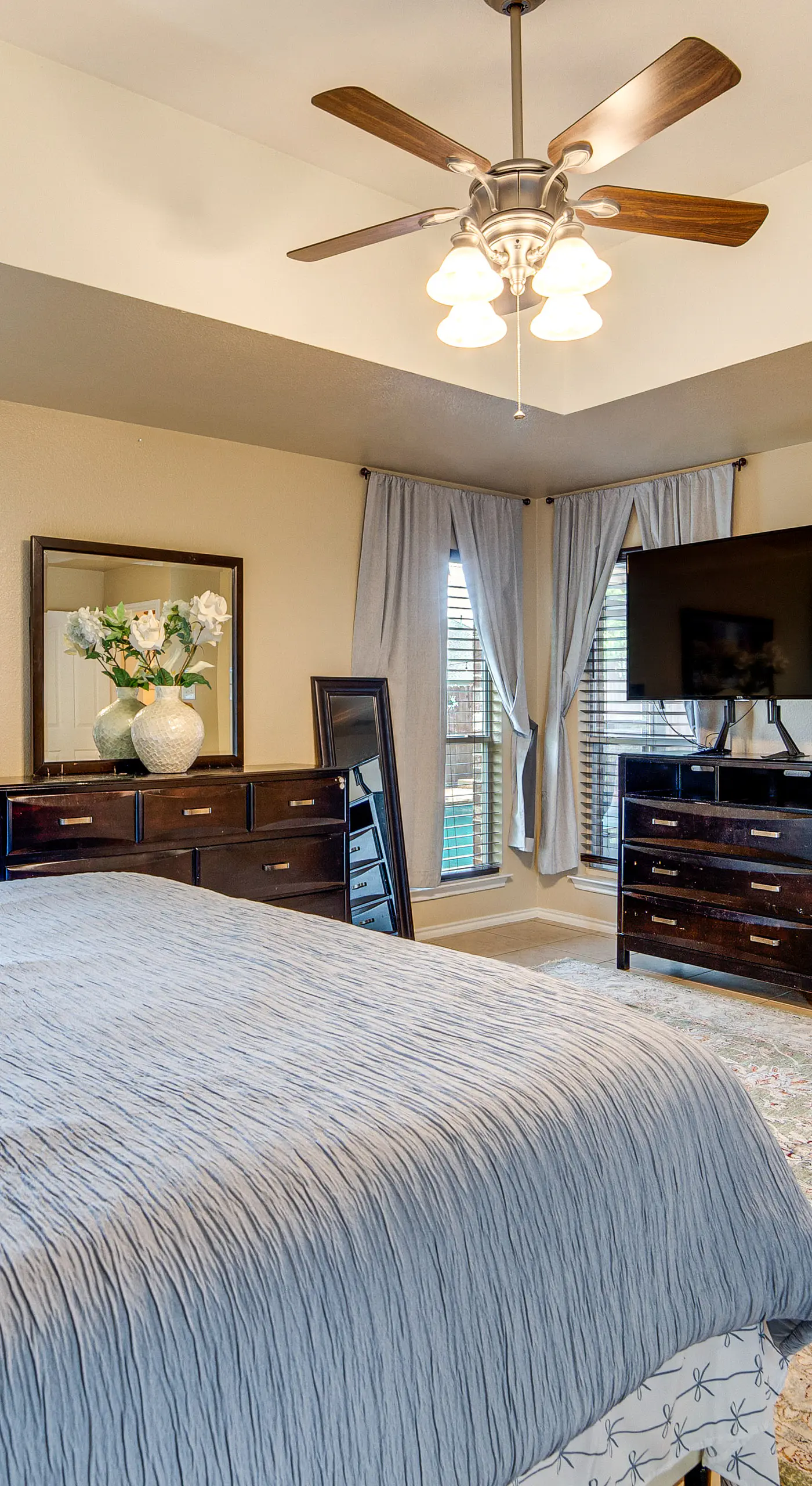 Spacious Arlington Home By Shops, Parks & Lakes