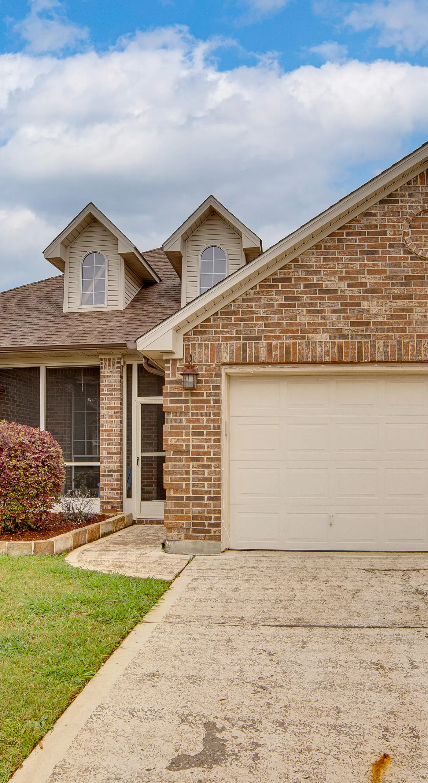 Spacious Arlington Home By Shops, Parks & Lakes