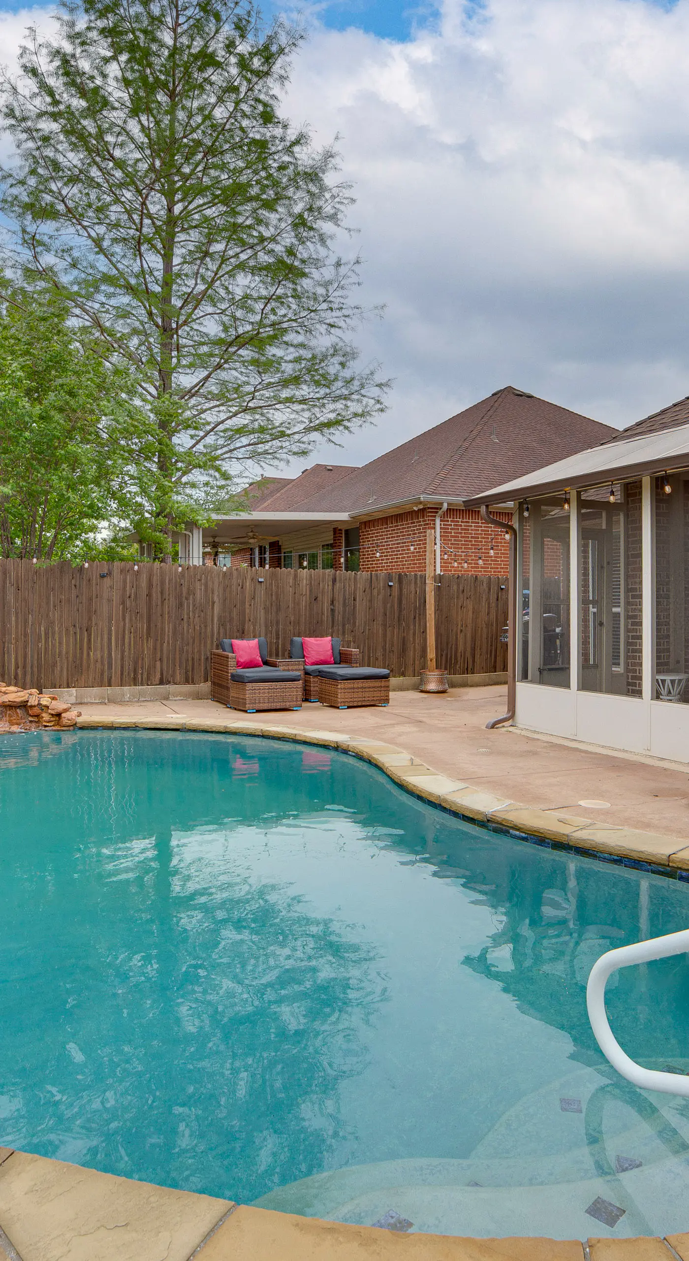 Spacious Arlington Home By Shops, Parks & Lakes