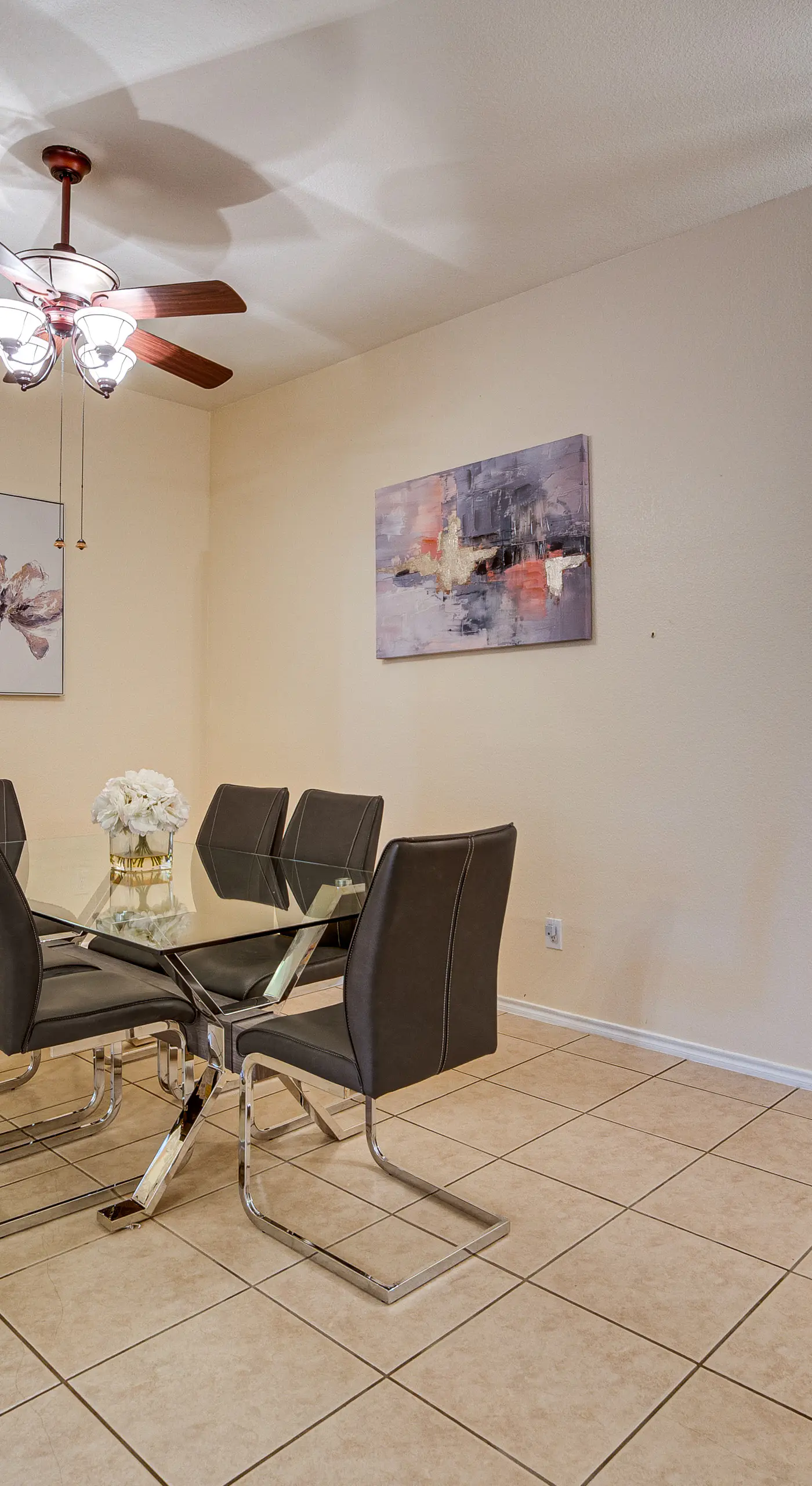 Spacious Arlington Home By Shops, Parks & Lakes