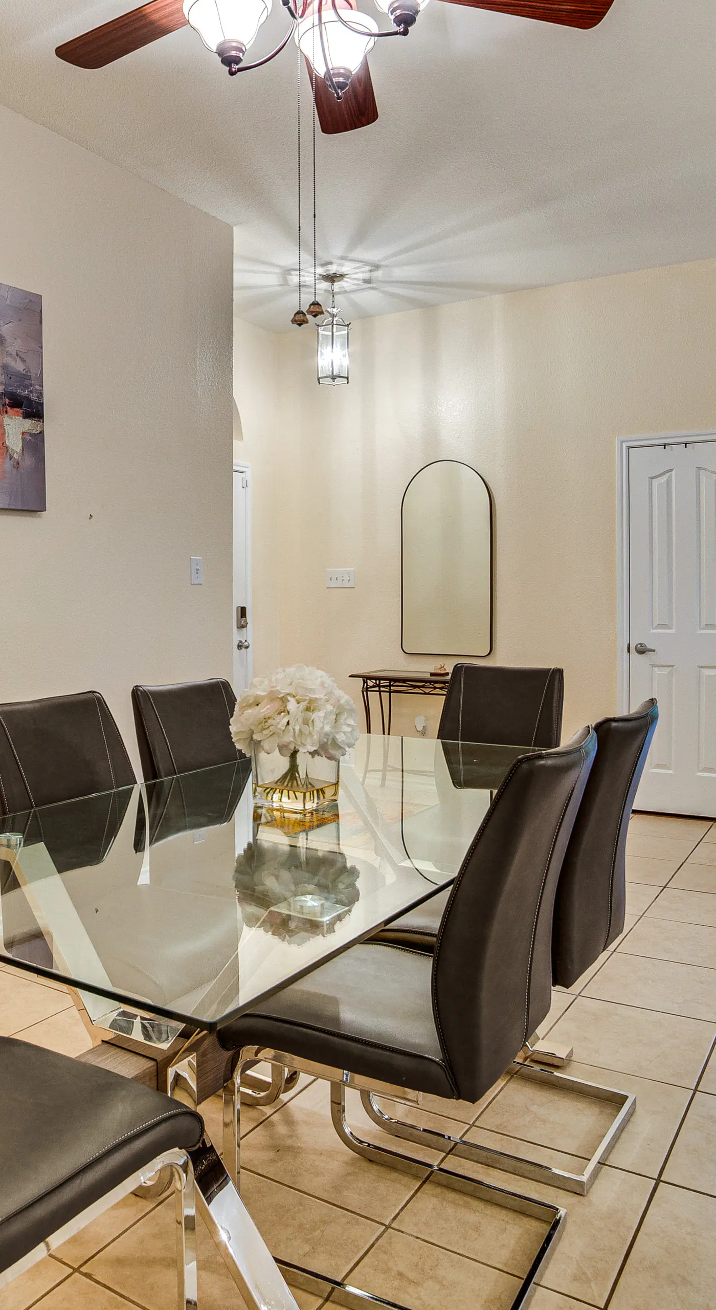 Spacious Arlington Home By Shops, Parks & Lakes