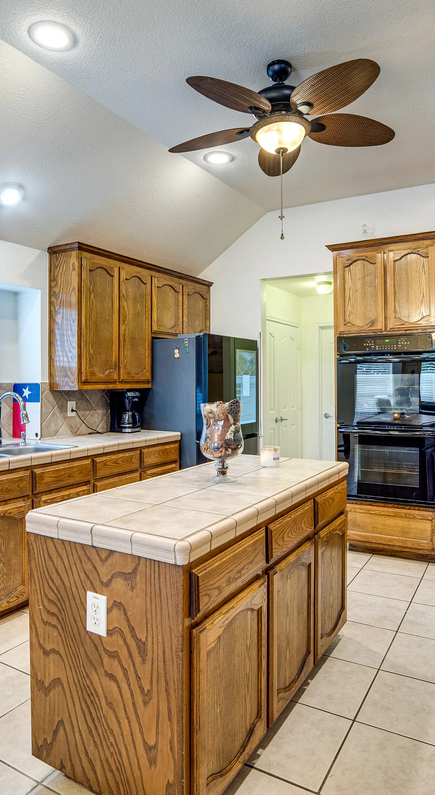 Spacious Arlington Home By Shops, Parks & Lakes