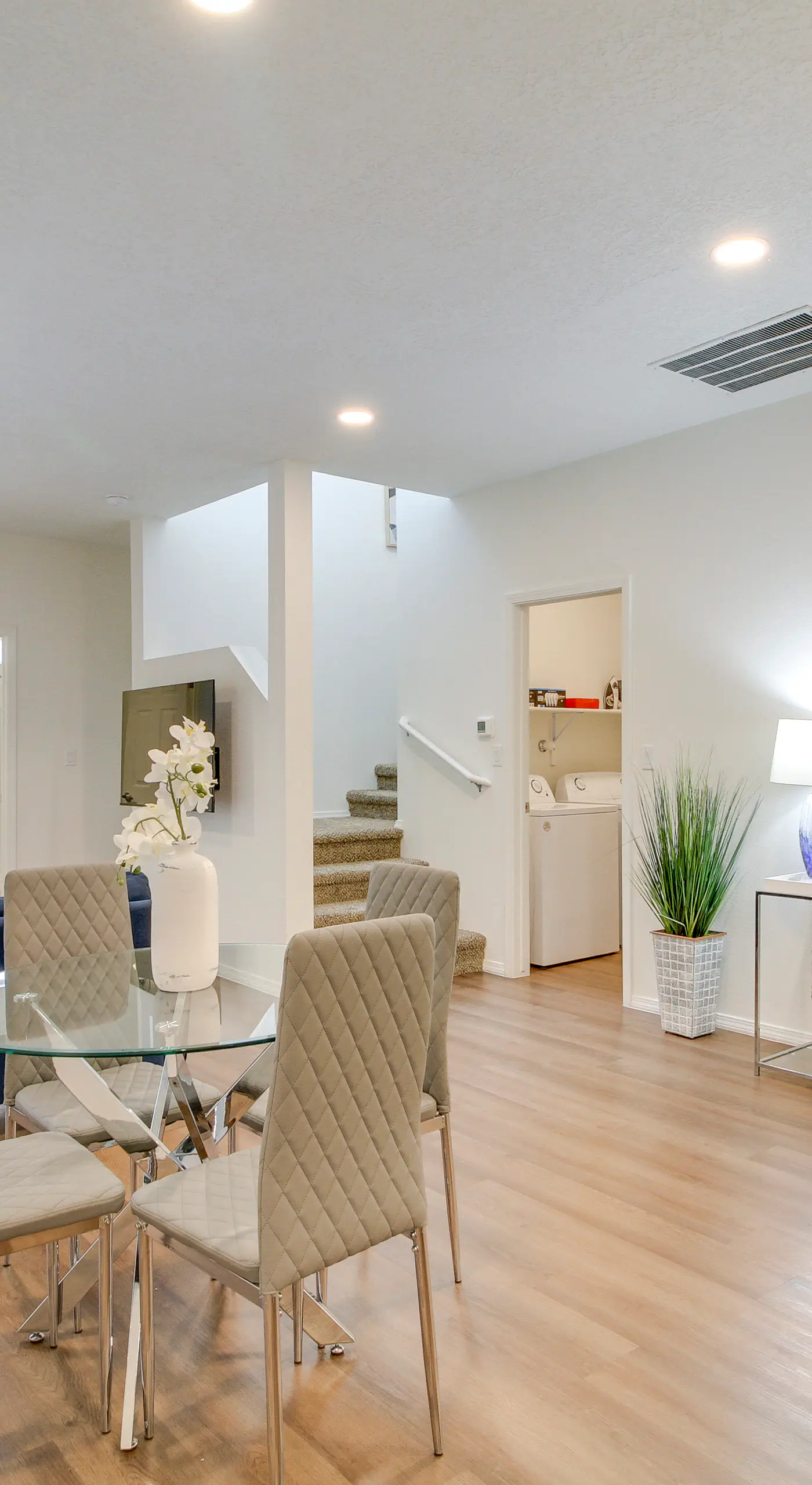 3 Mi to Old Town: Albuquerque Townhome w/ Yard!