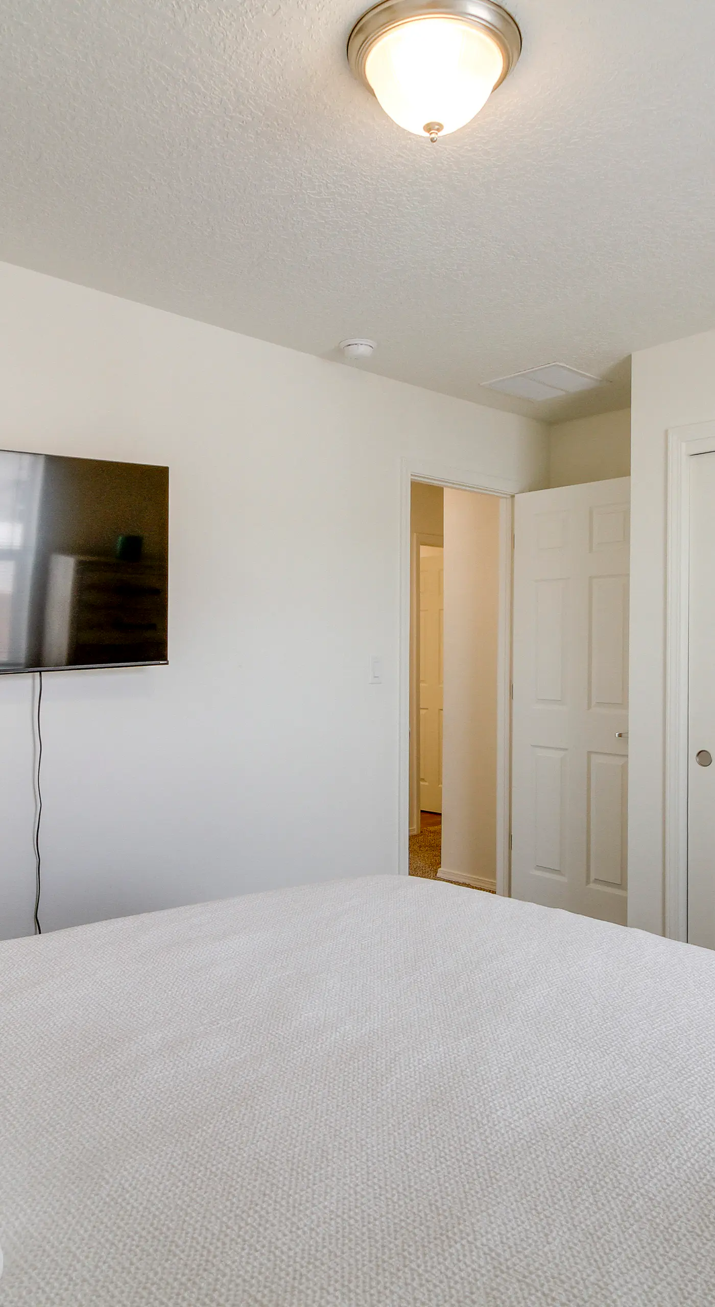 3 Mi to Old Town: Albuquerque Townhome w/ Yard!