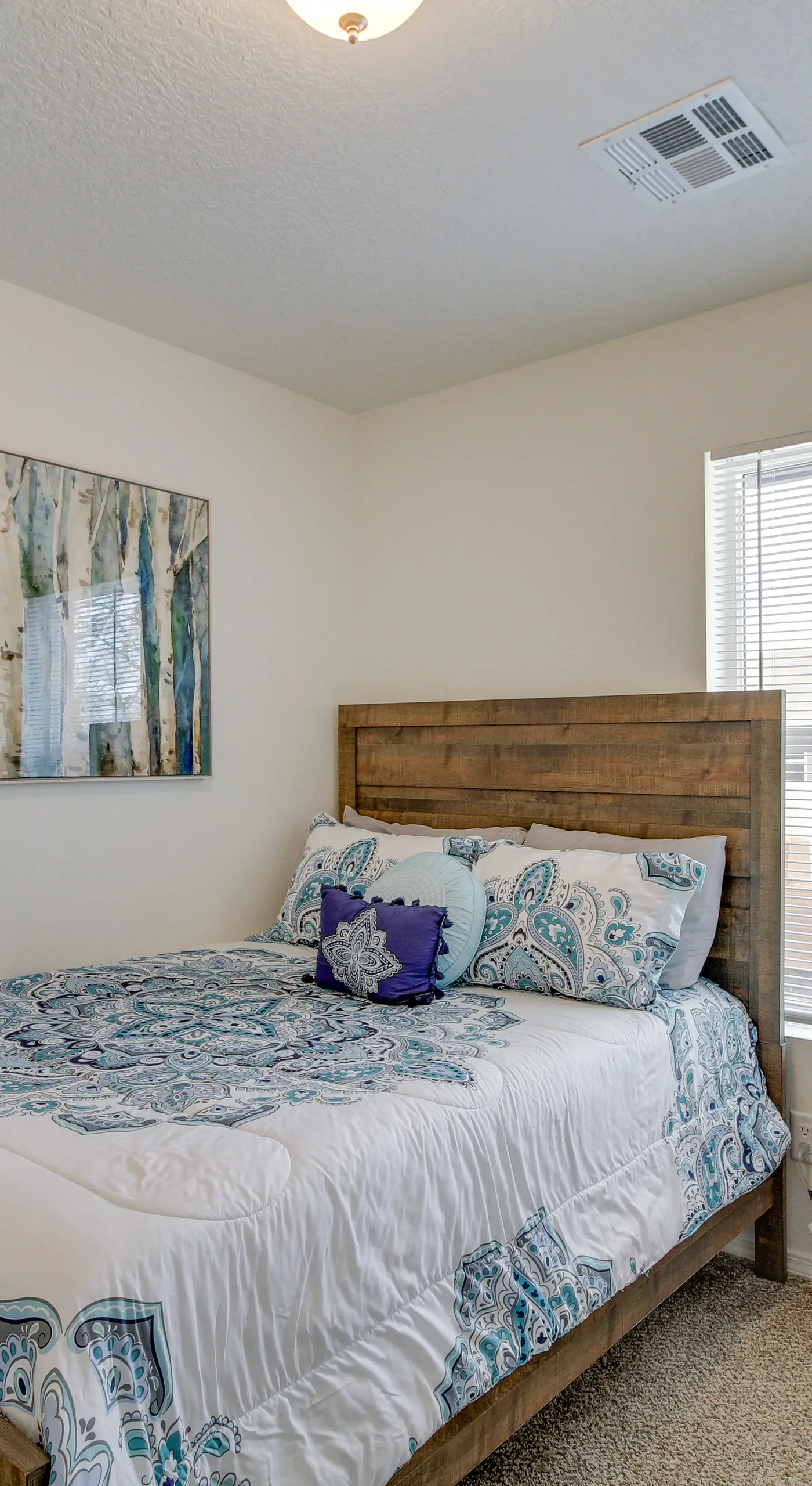 3 Mi to Old Town: Albuquerque Townhome w/ Yard!