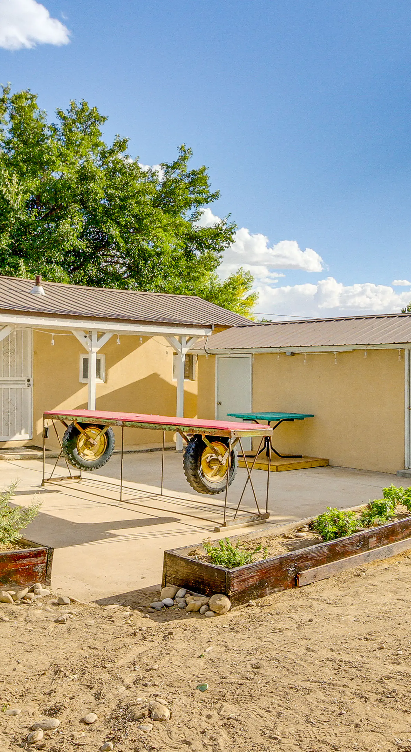 3 Mi to Old Town, Fenced Yard: ABQ Abode!