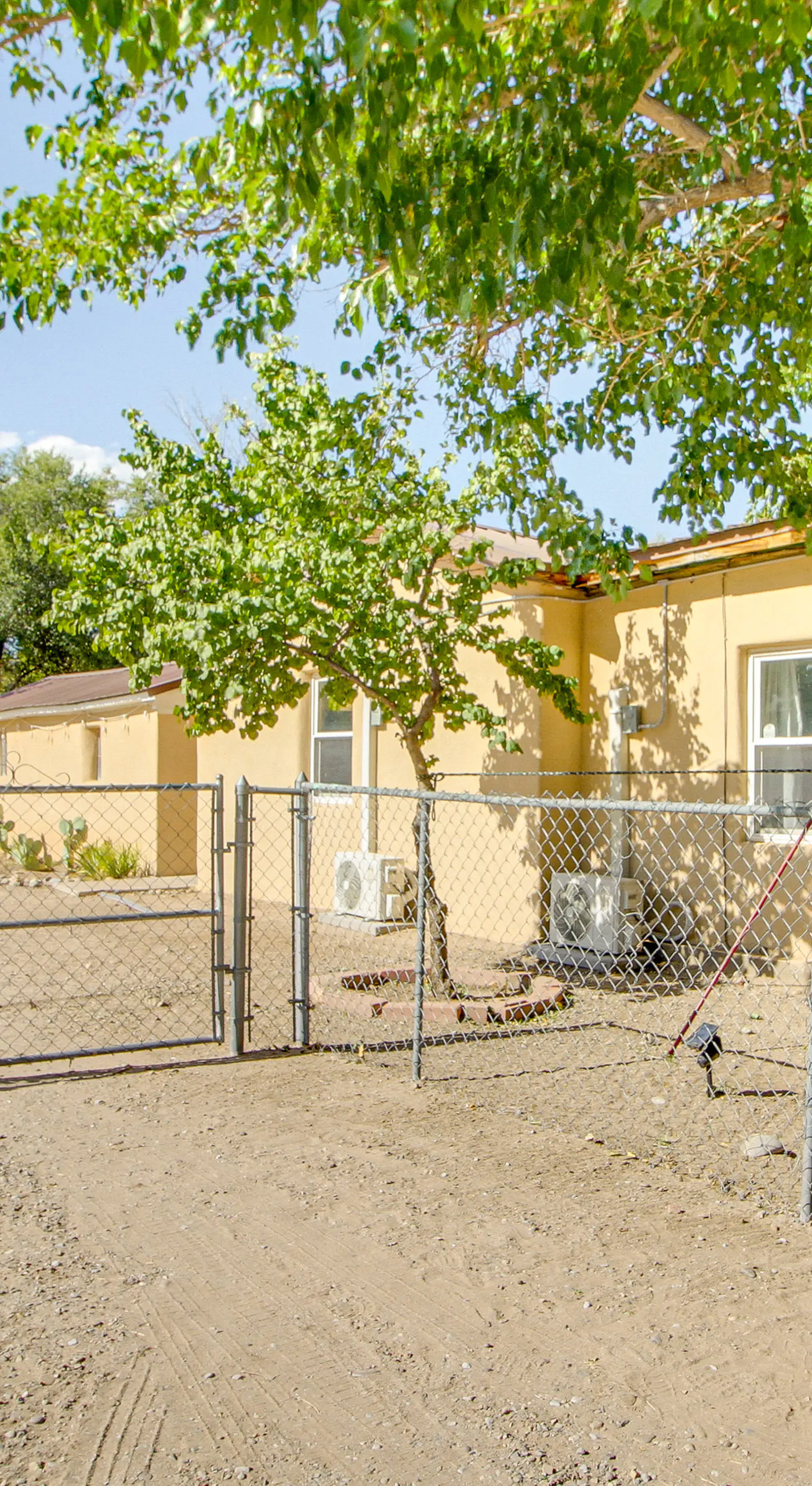 3 Mi to Old Town, Fenced Yard: ABQ Abode!