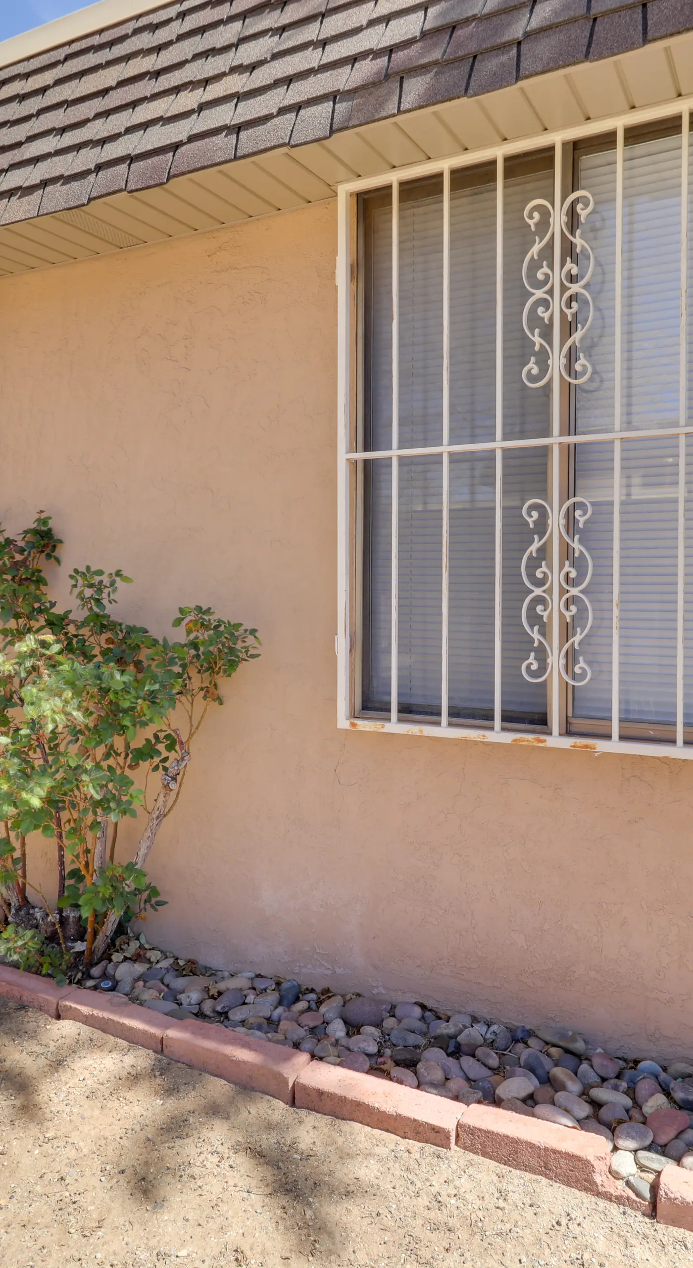 3 Mi to Uptown ABQ! Pet-Friendly Condo w/ Patio