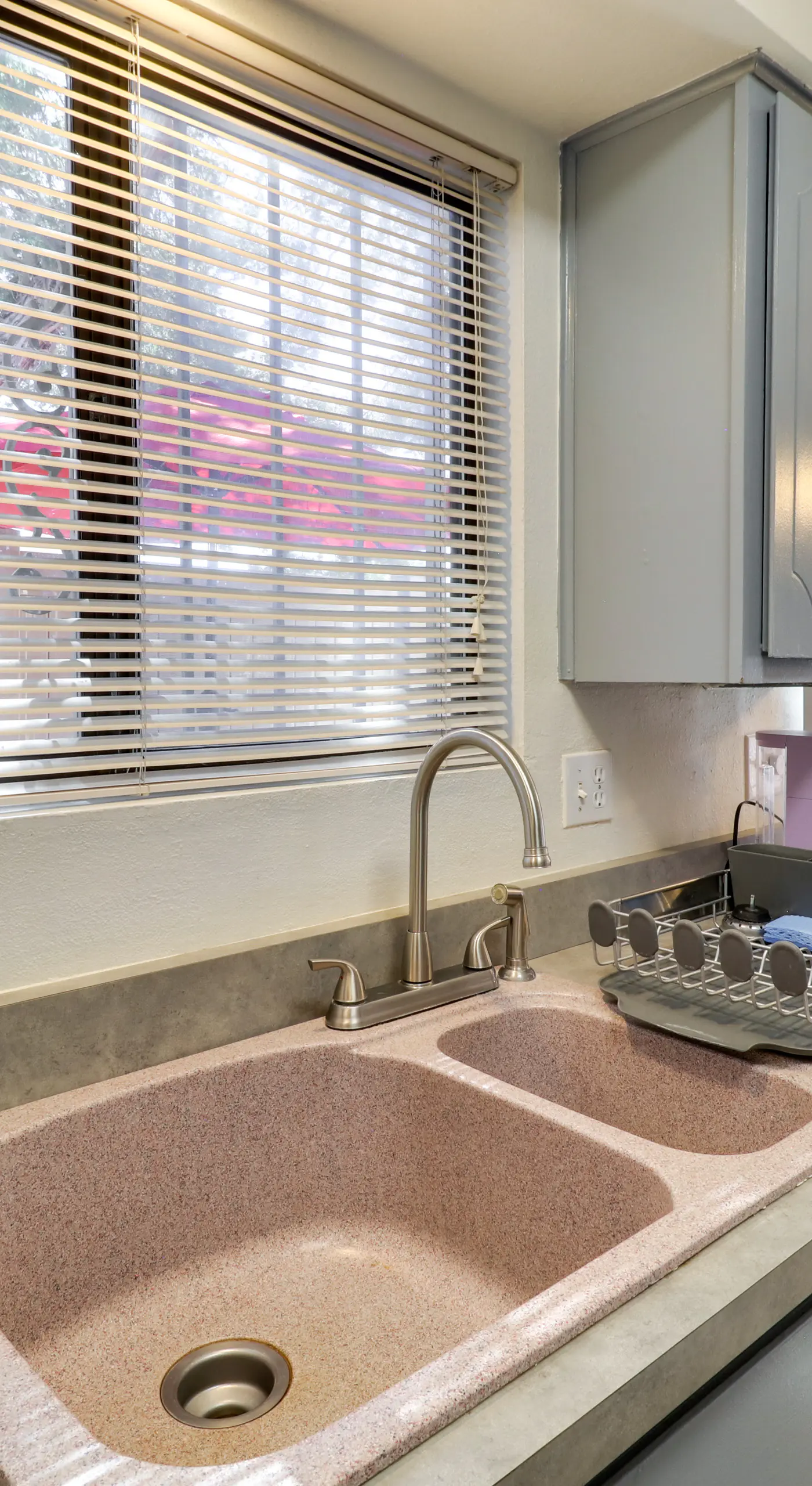 3 Mi to Uptown ABQ! Pet-Friendly Condo w/ Patio
