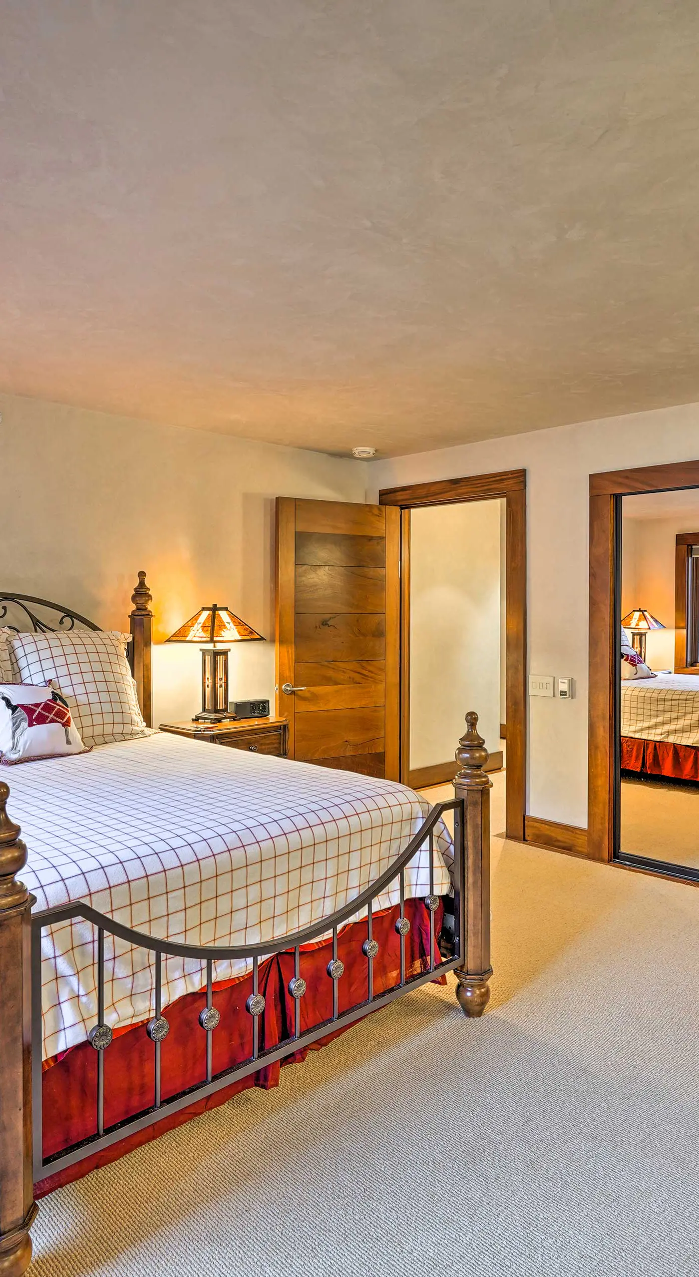 Sun Valley Estate w/ Private Pool, Theater & Gym