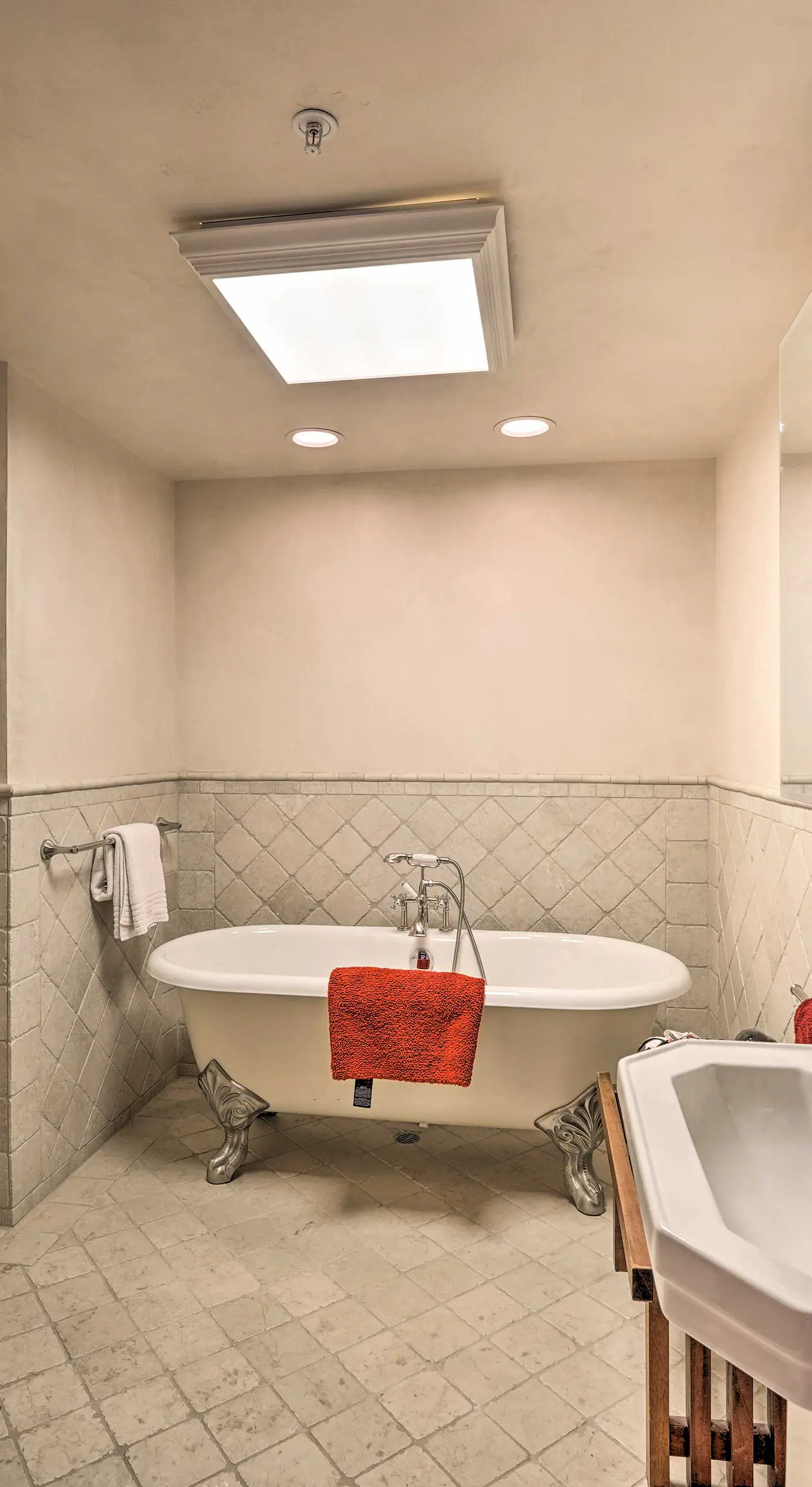 Sun Valley Estate w/ Private Pool, Theater & Gym
