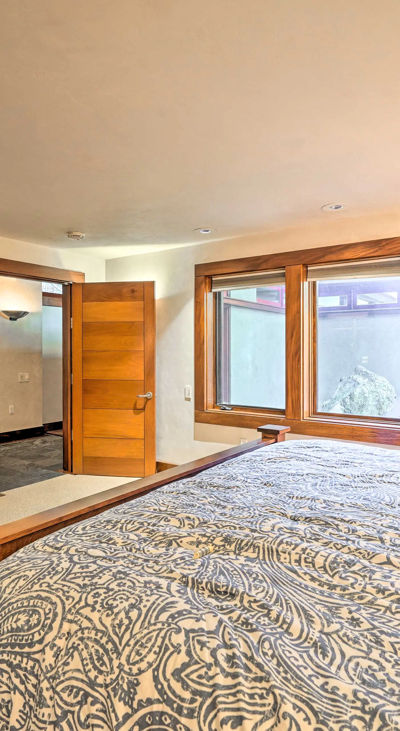 Sun Valley Estate w/ Private Pool, Theater & Gym