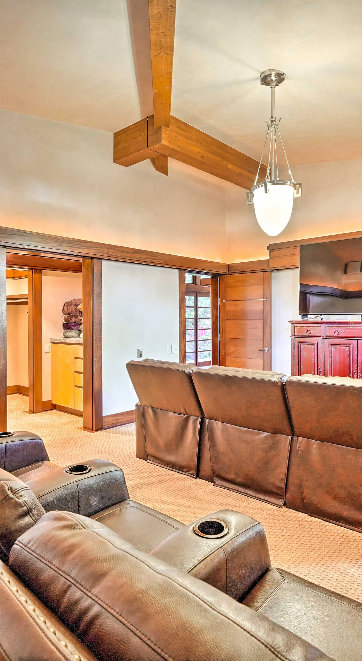 Sun Valley Estate w/ Private Pool, Theater & Gym