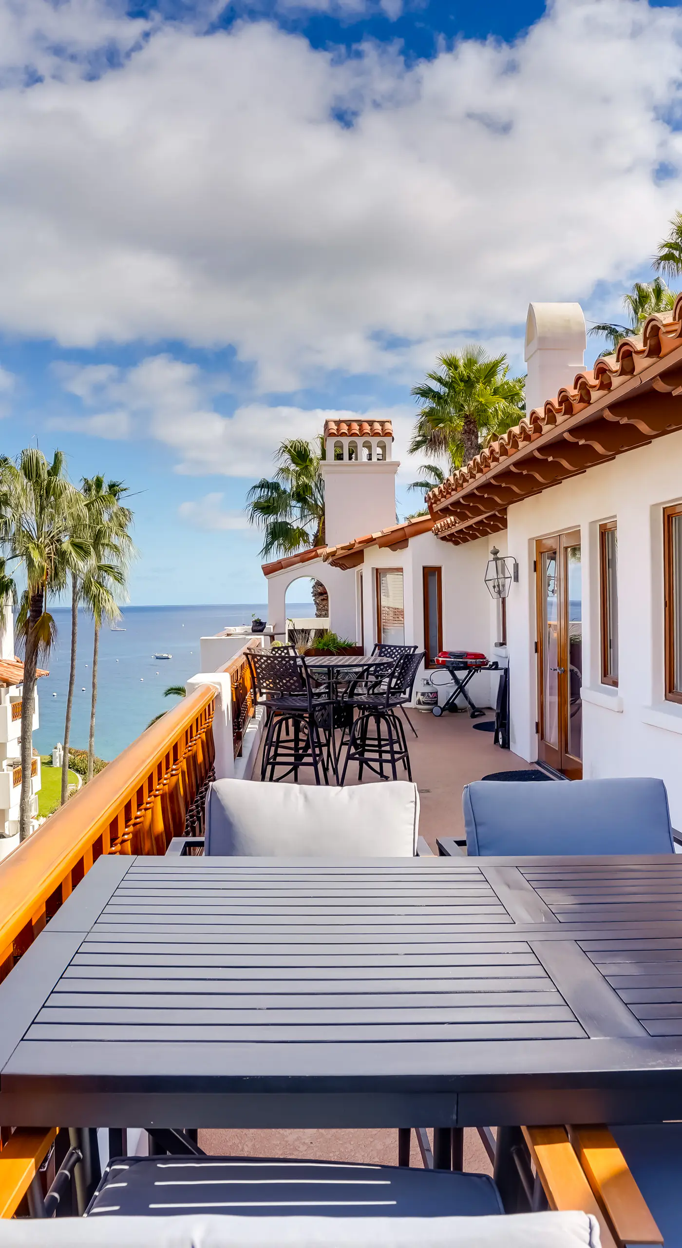 Gorgeous Catalina Island Condo with Golf Cart!