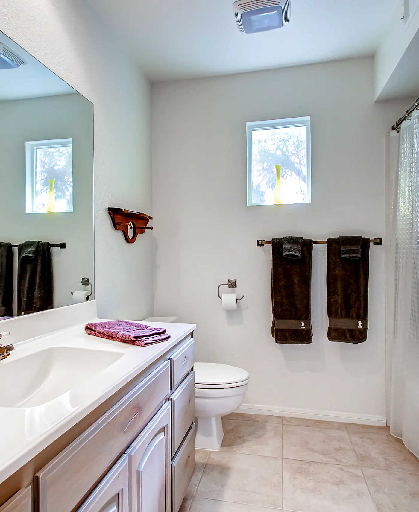 Country Club Home: 2 BR, 2 BA + Den ~ 1 Mi to Golf