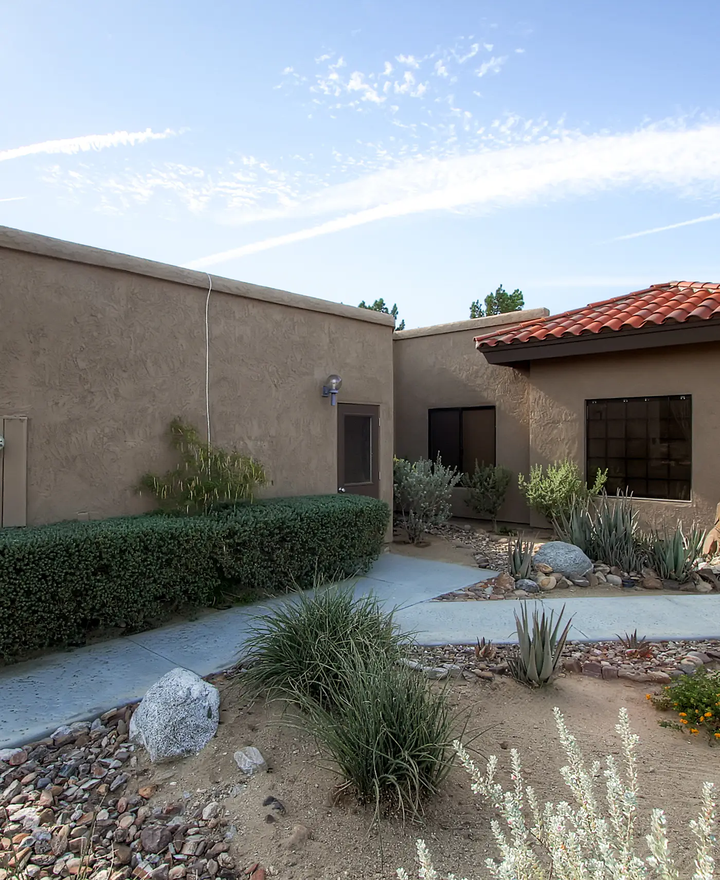 Country Club Home: 2 BR, 2 BA + Den ~ 1 Mi to Golf