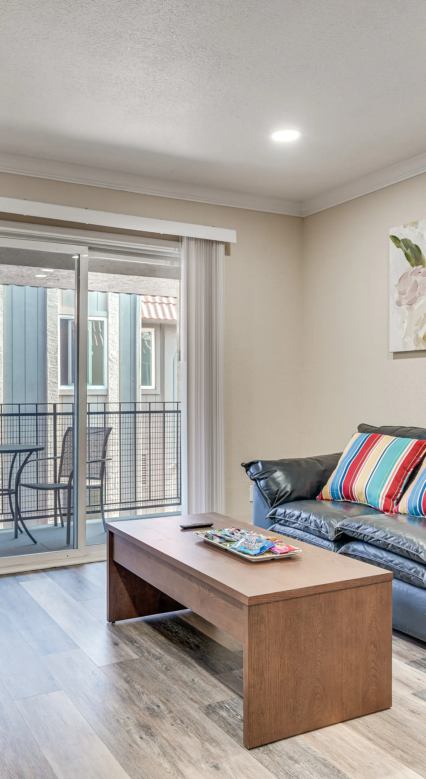 Shop, Hike & Sip Wine: Pleasanton Gem w/ Balcony!