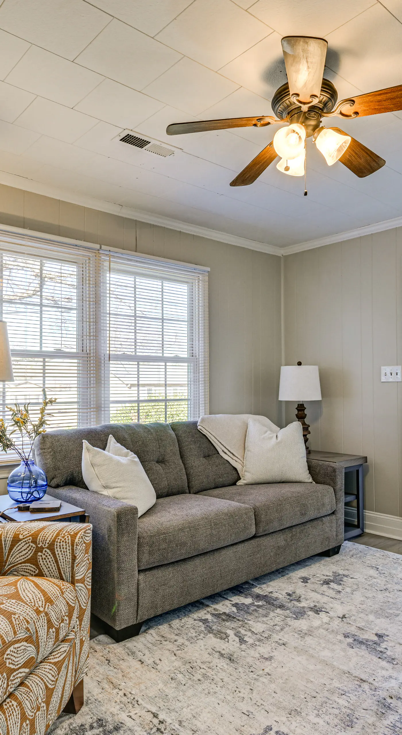 2 Mi to Uptown Lexington: Pet-Friendly Getaway!