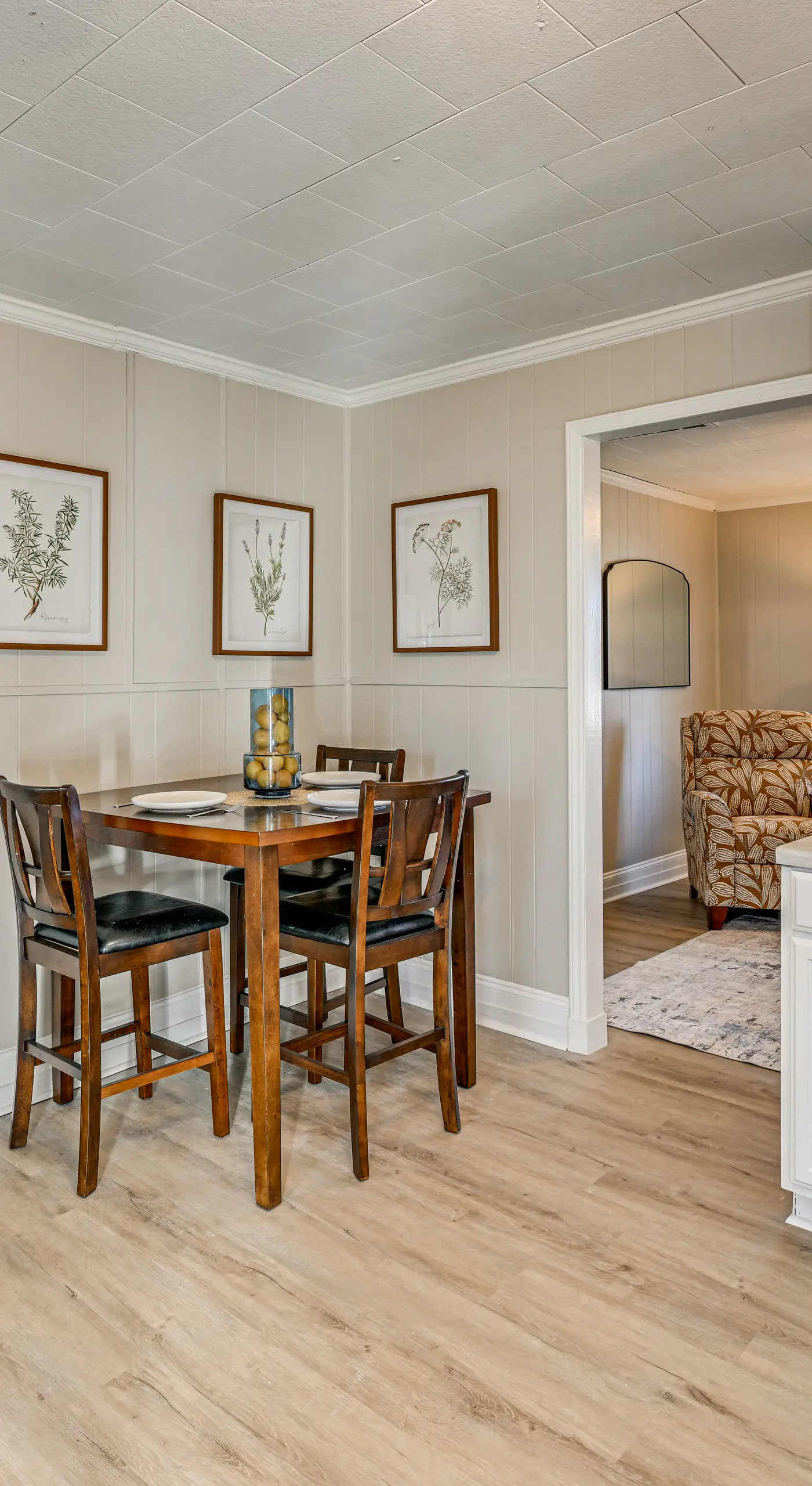 2 Mi to Uptown Lexington: Pet-Friendly Getaway!