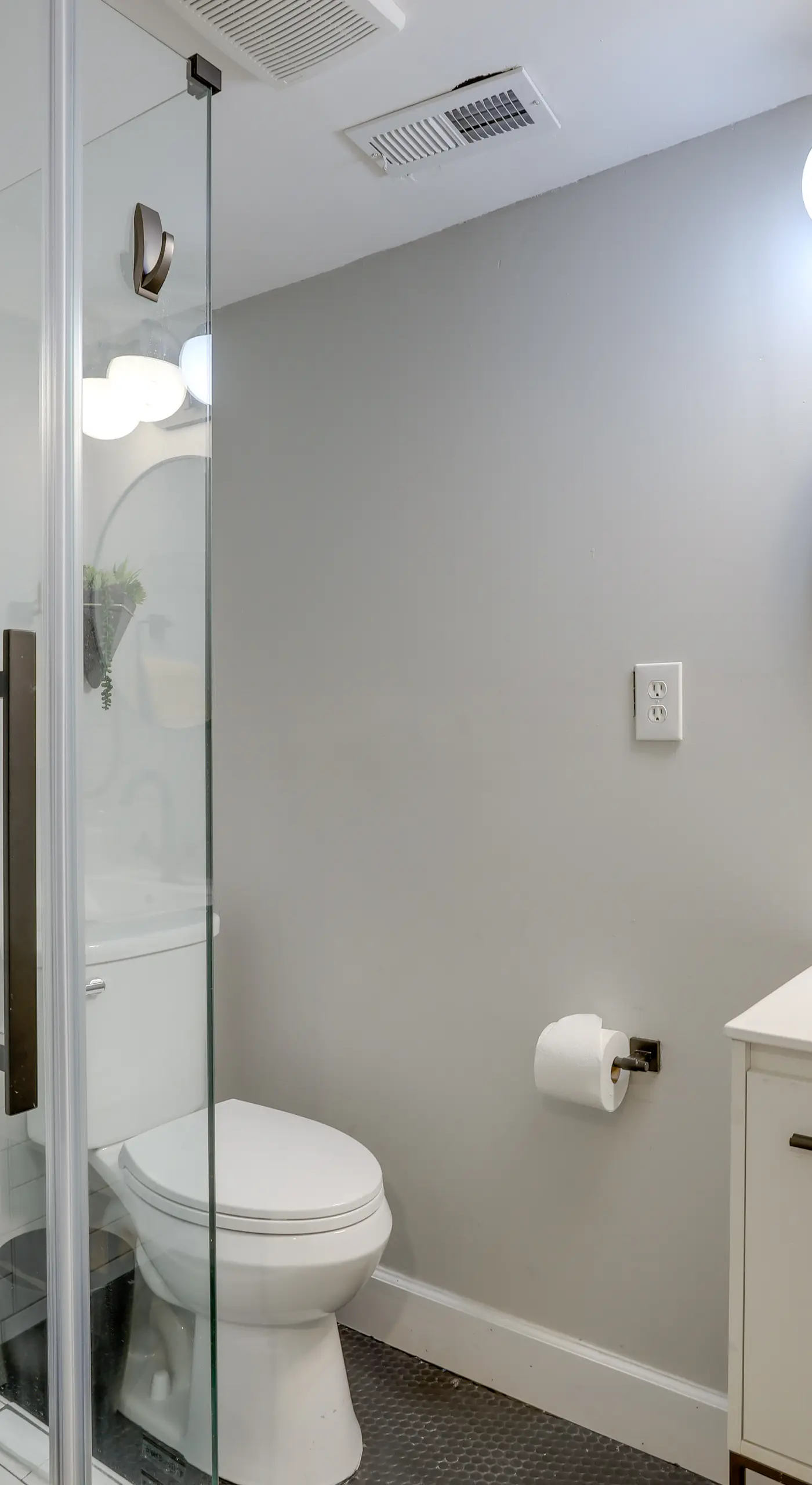 Modern Decatur Getaway ~ 8 Mi to Downtown Atlanta!
