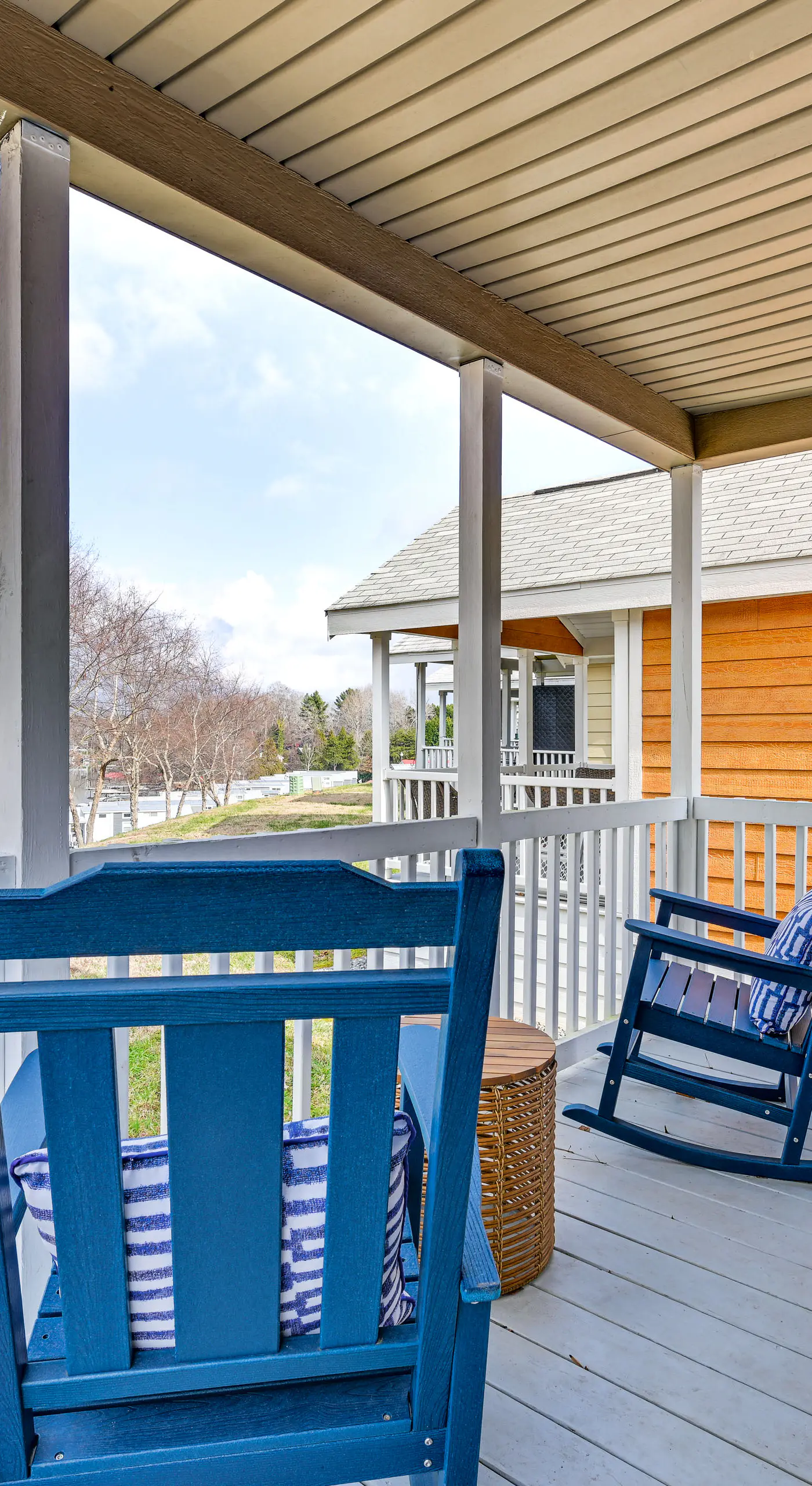 < 1 Mi to Lake Norman Marina: Home w/ Pool Access