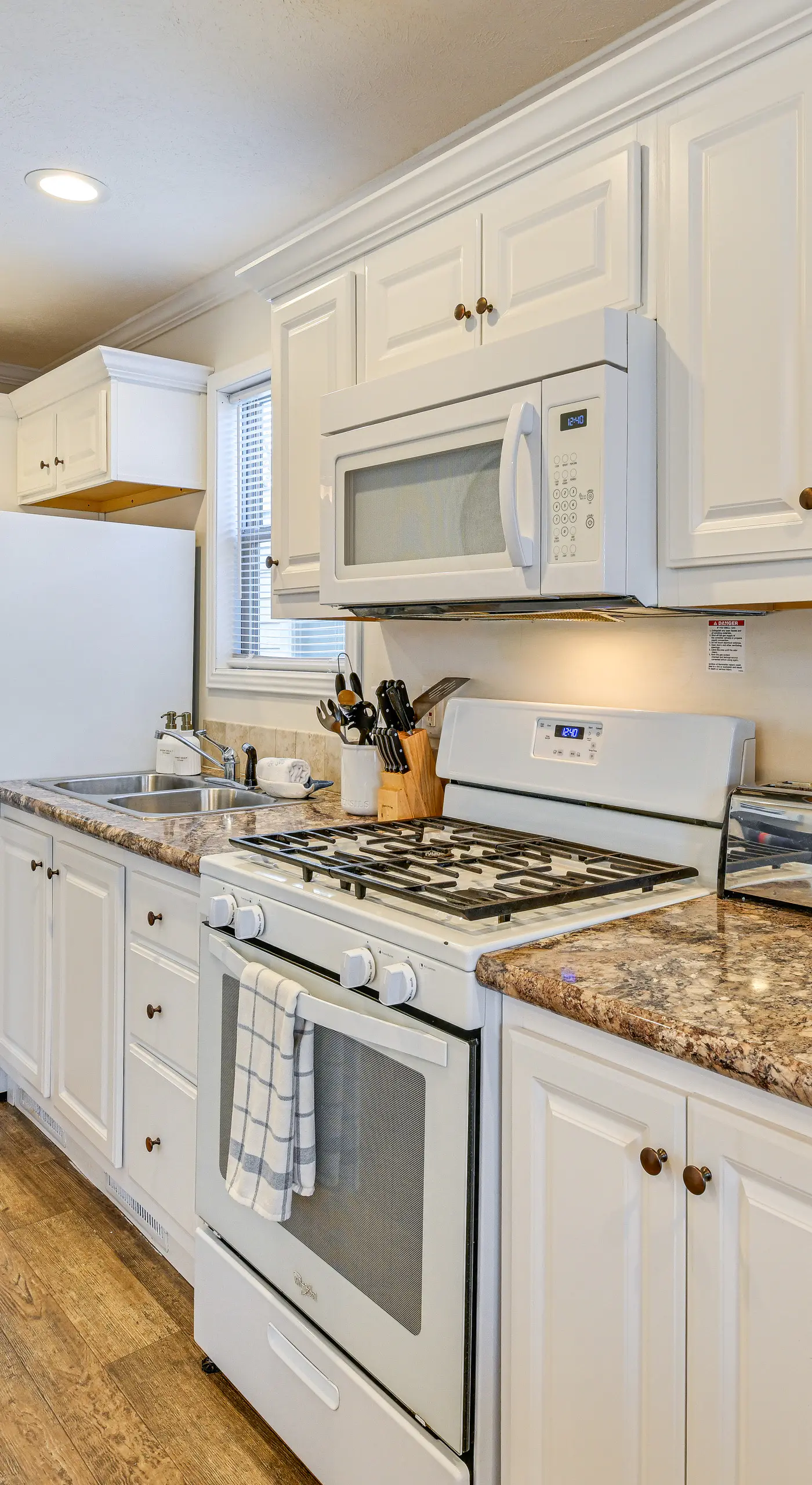< 1 Mi to Lake Norman Marina: Home w/ Pool Access