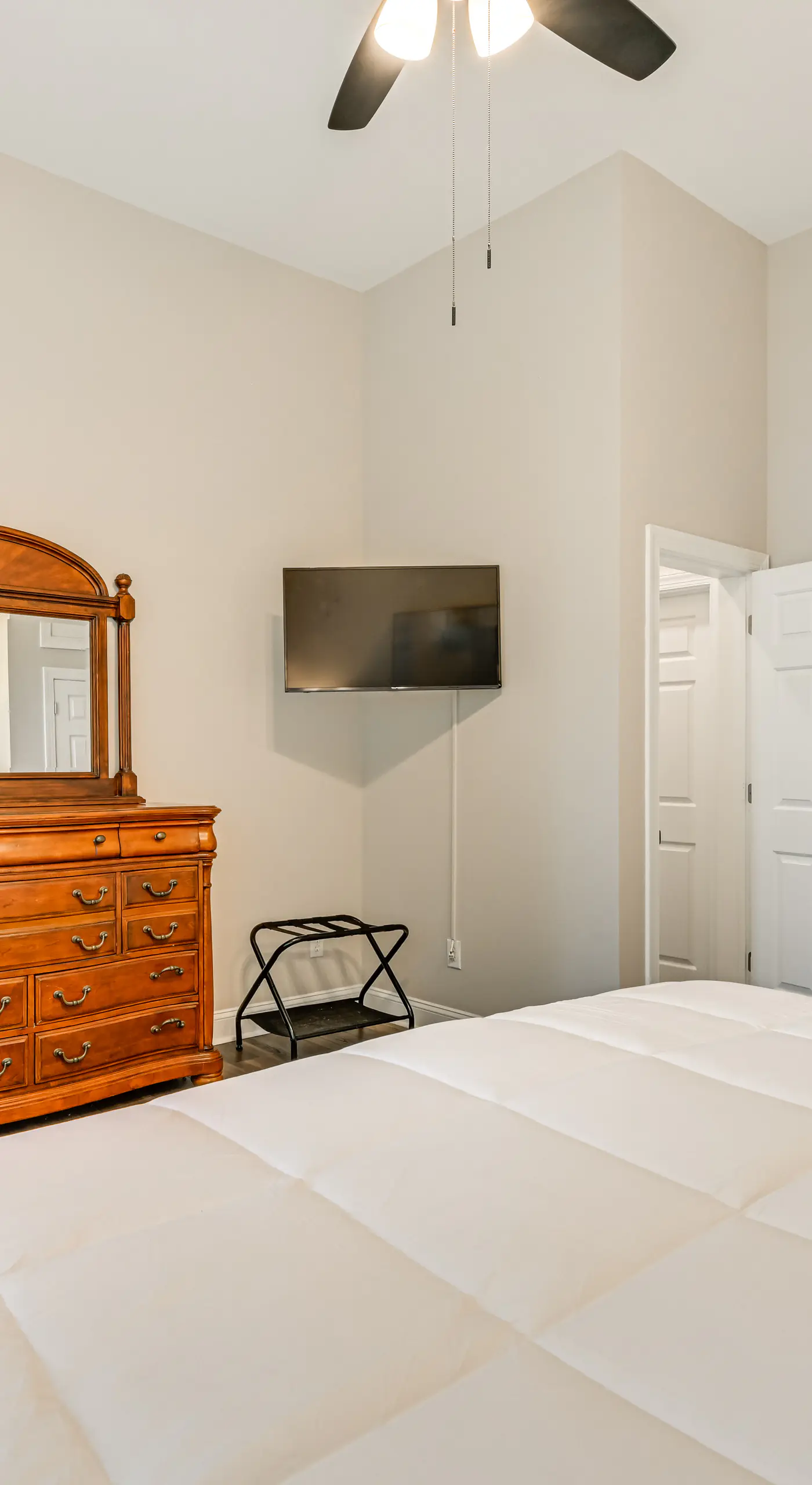 'Sunset Central' - Lake Norman Getaway with Dock