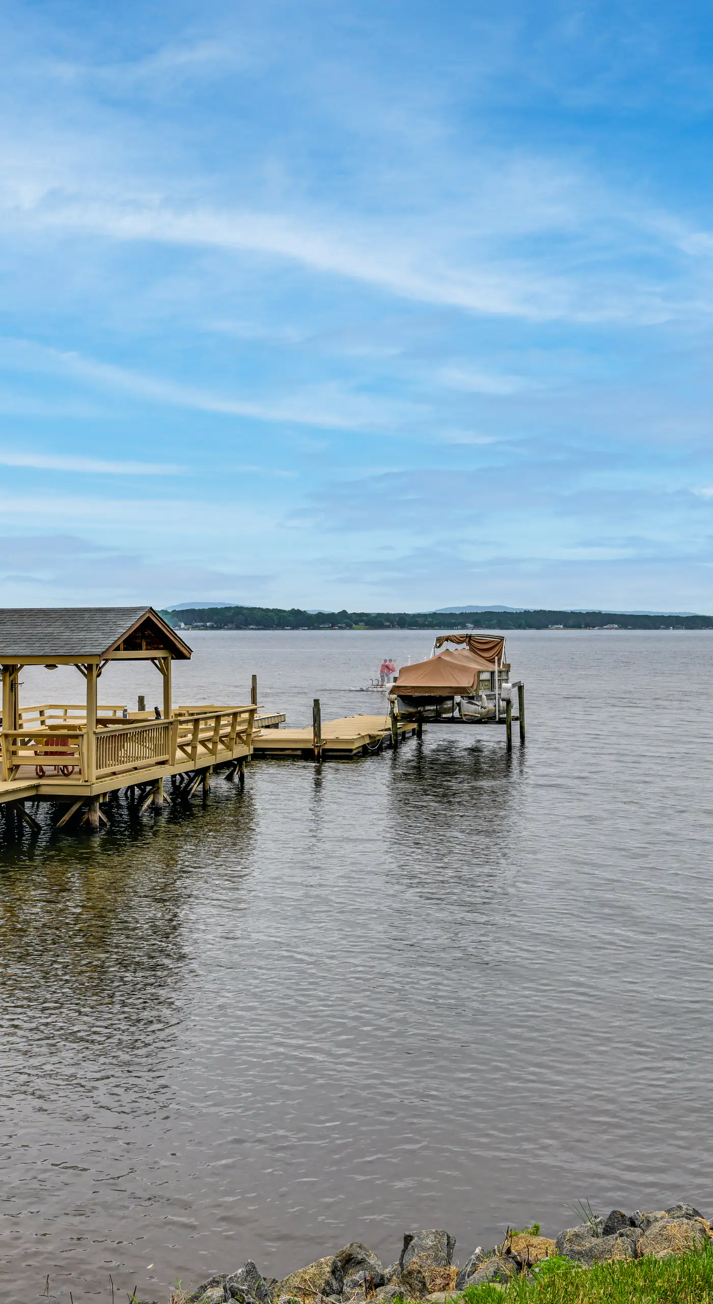 'Sunset Central' - Lake Norman Getaway with Dock