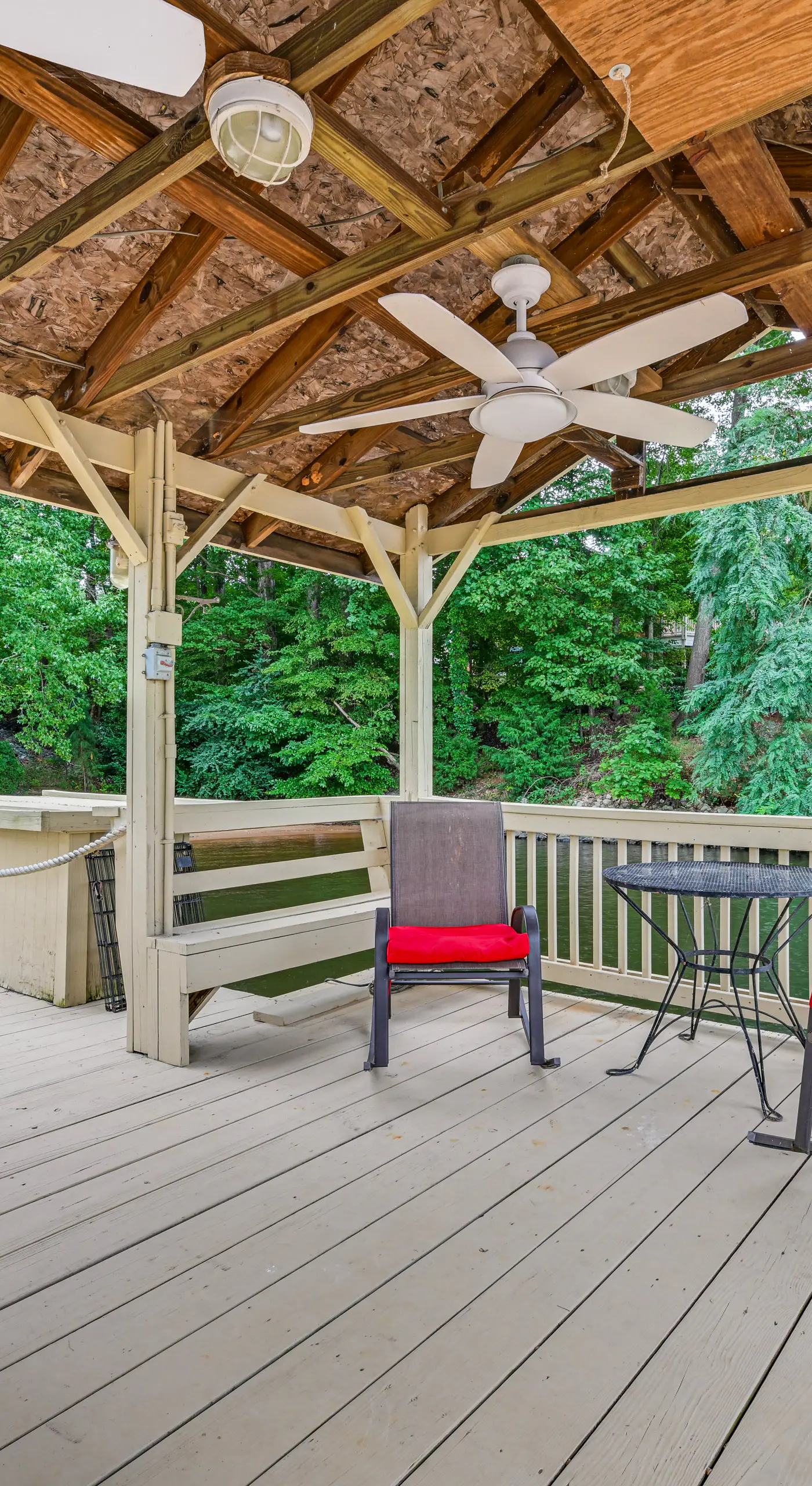 'Sunset Central' - Lake Norman Getaway with Dock