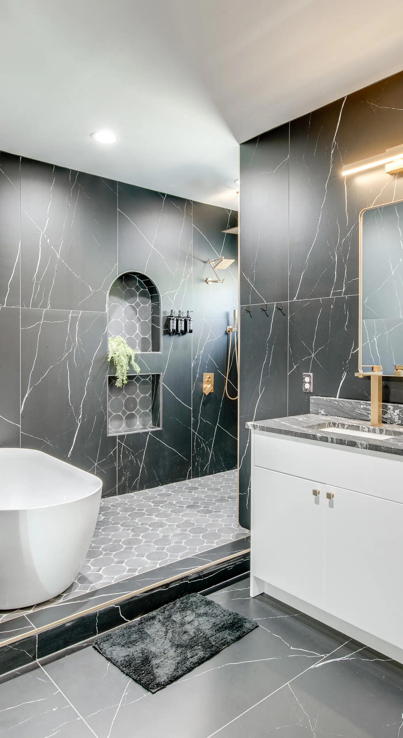 Fully Updated! 3,000-Sq-Ft Home Near Mercedes-Benz