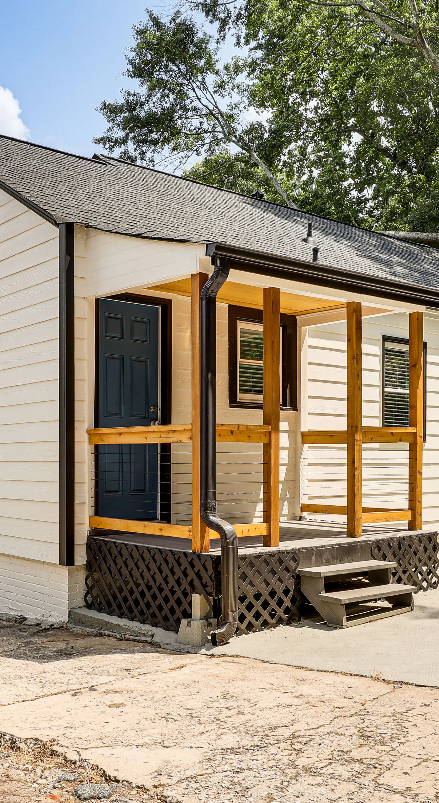 4 Mi to Int’l Soccer & Dtwn Fun: Modern ATL Home