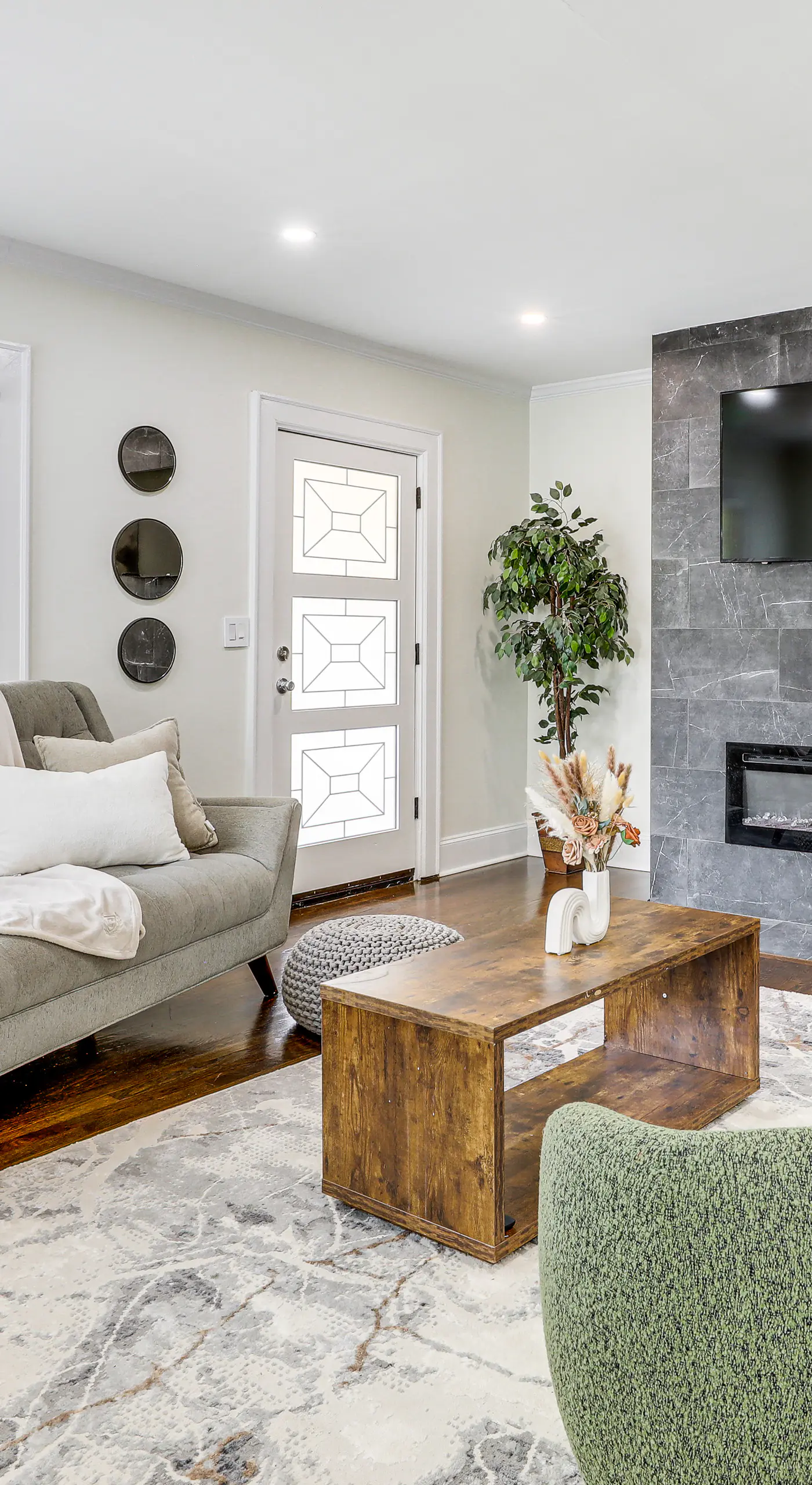 4 Mi to Int’l Soccer & Dtwn Fun: Modern ATL Home