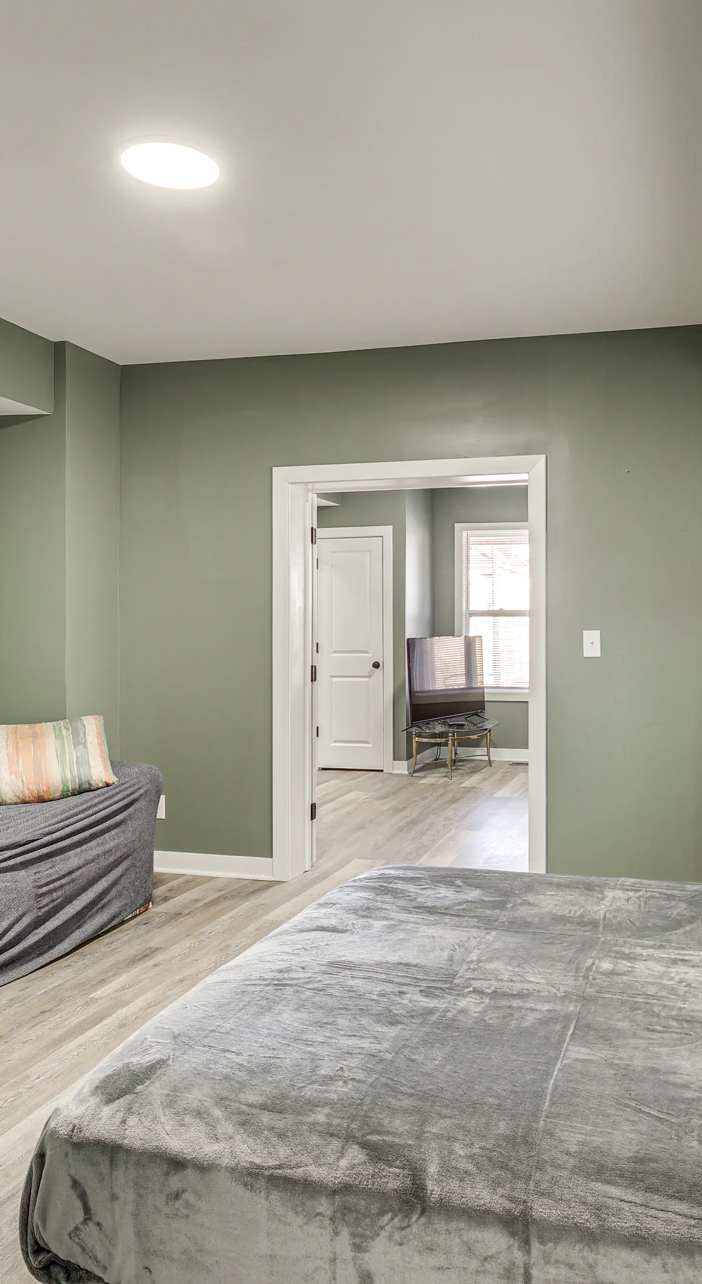 Nurse-Ready Kansas City Townhome Near Hospitals